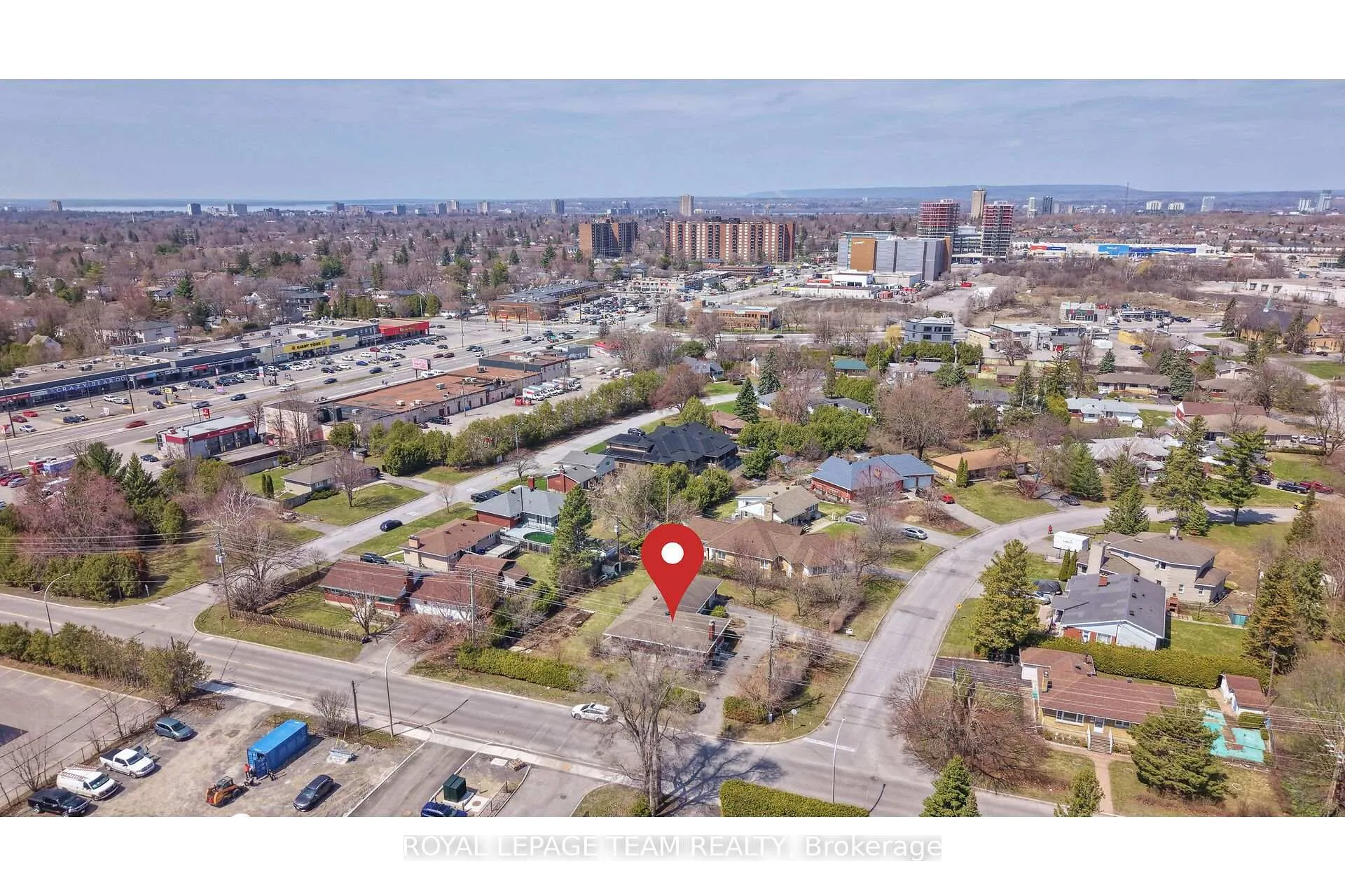 Photo 12 of 45 Capilano Drive, Ottawa, City View/Skyline/Fisher Heights/Parkwood Hills — HOMEH