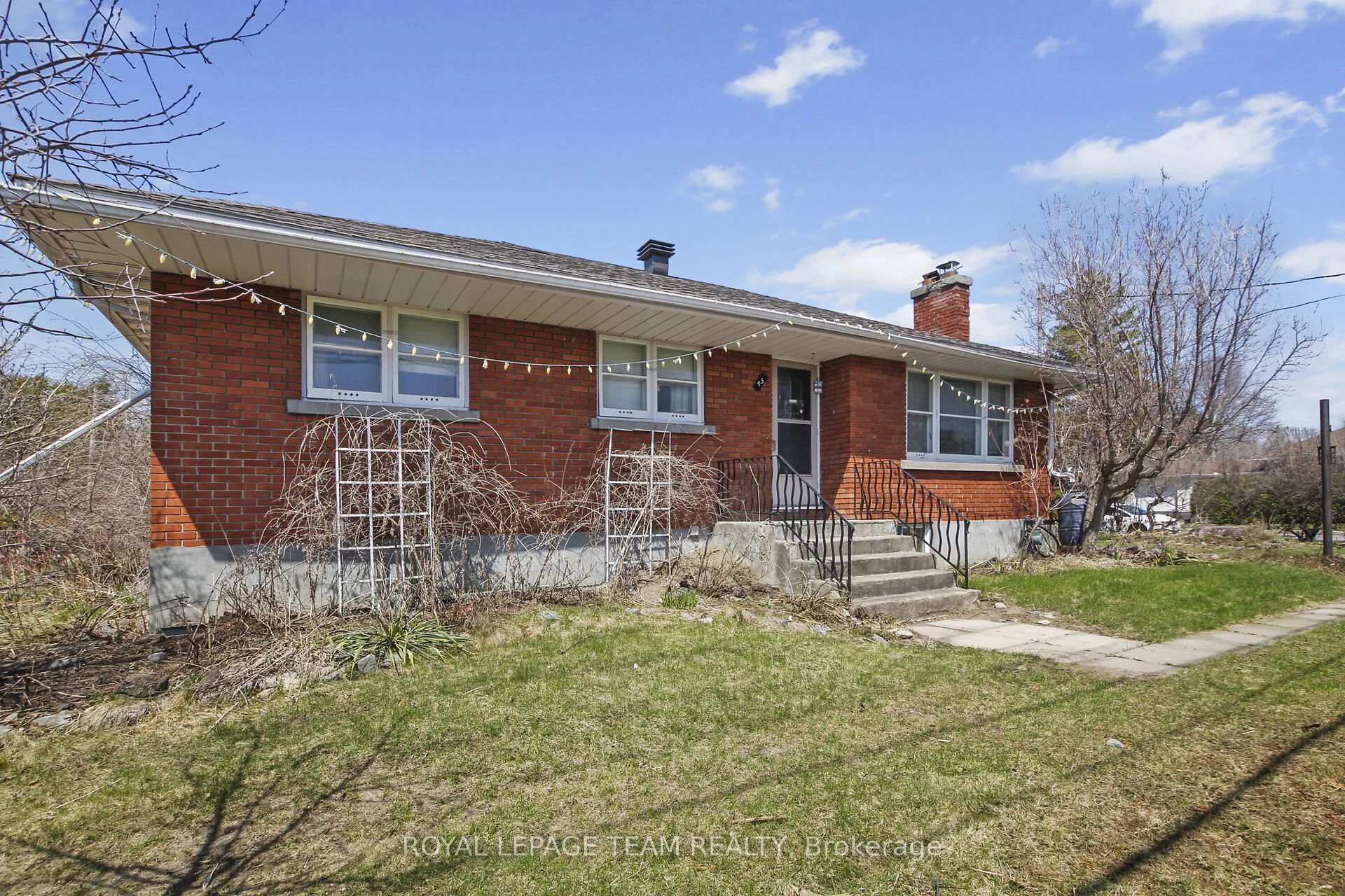 Photo 16 of 45 Capilano Drive, Ottawa, City View/Skyline/Fisher Heights/Parkwood Hills — HOMEH
