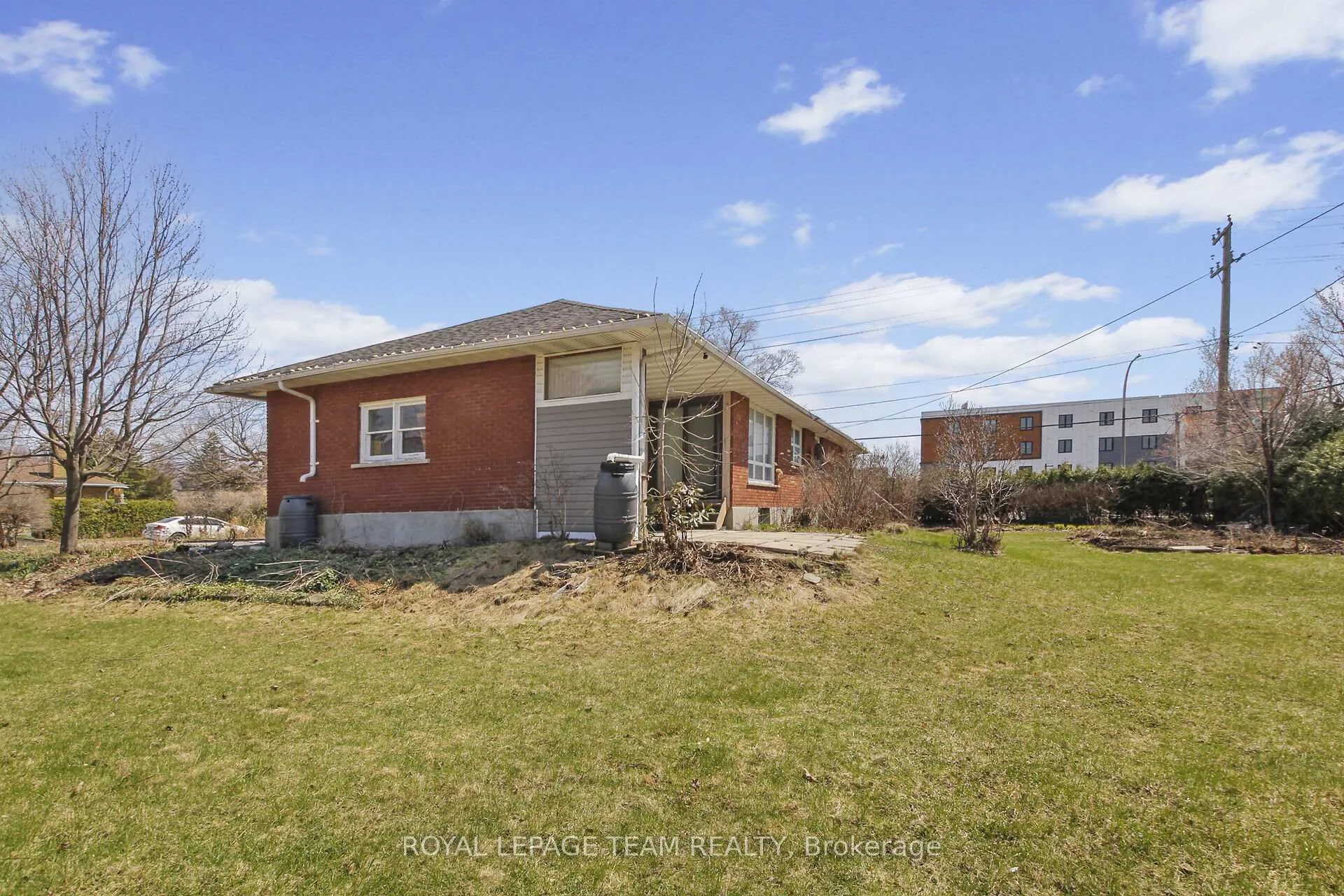 Photo 20 of 45 Capilano Drive, Ottawa, City View/Skyline/Fisher Heights/Parkwood Hills — HOMEH