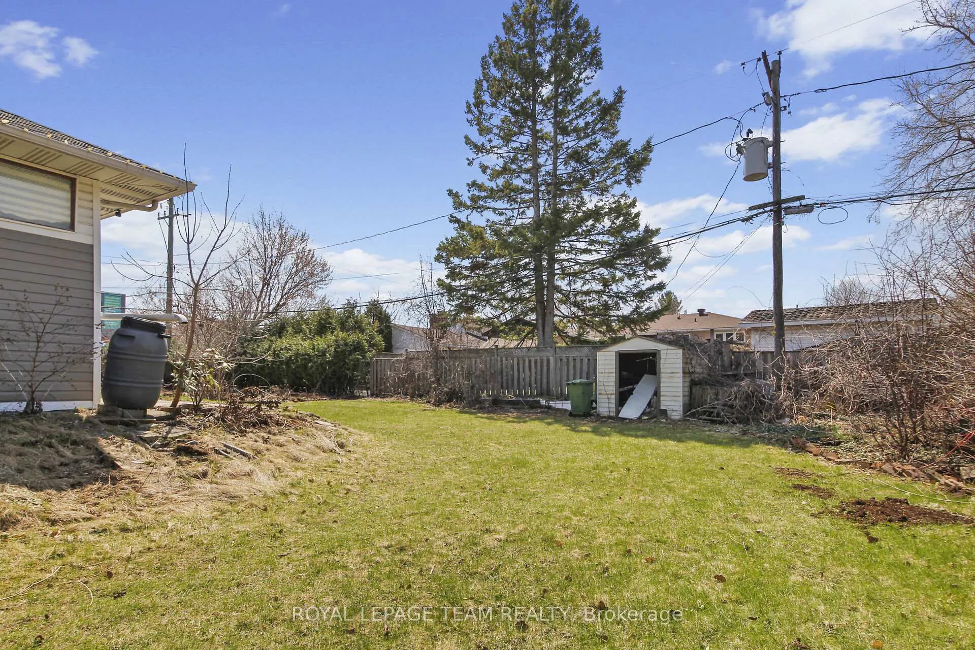 Photo 21 of 45 Capilano Drive, Ottawa, City View/Skyline/Fisher Heights/Parkwood Hills — HOMEH