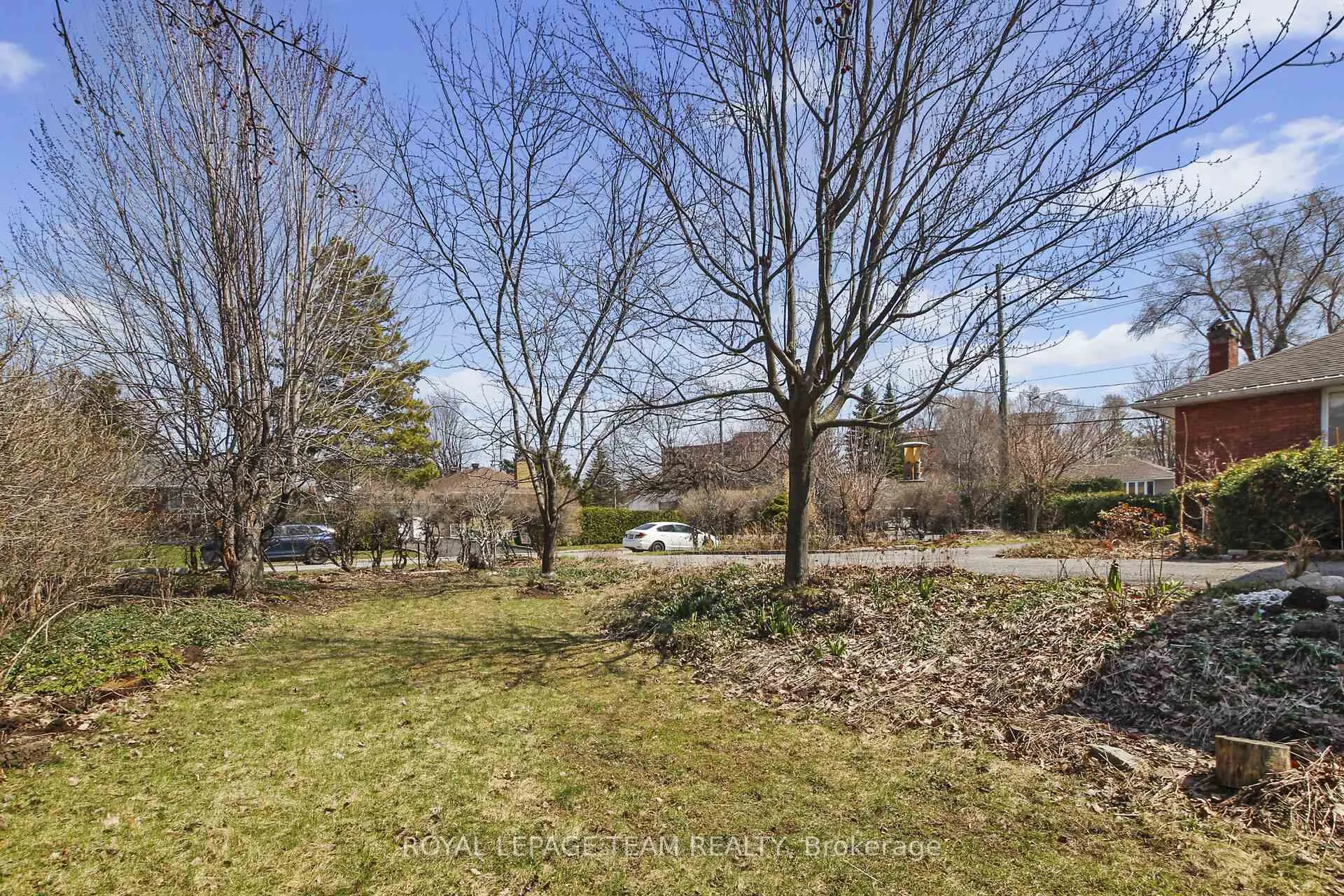 Photo 22 of 45 Capilano Drive, Ottawa, City View/Skyline/Fisher Heights/Parkwood Hills — HOMEH