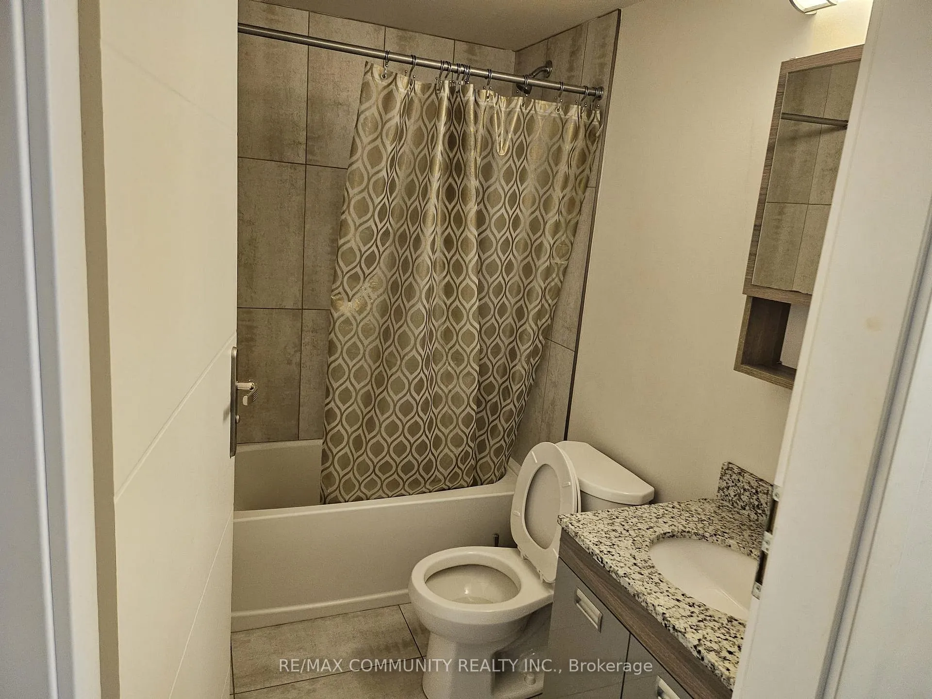 Photo 13 of 257 Hemlock Street, Waterloo, Beechwood/University — HOMEH