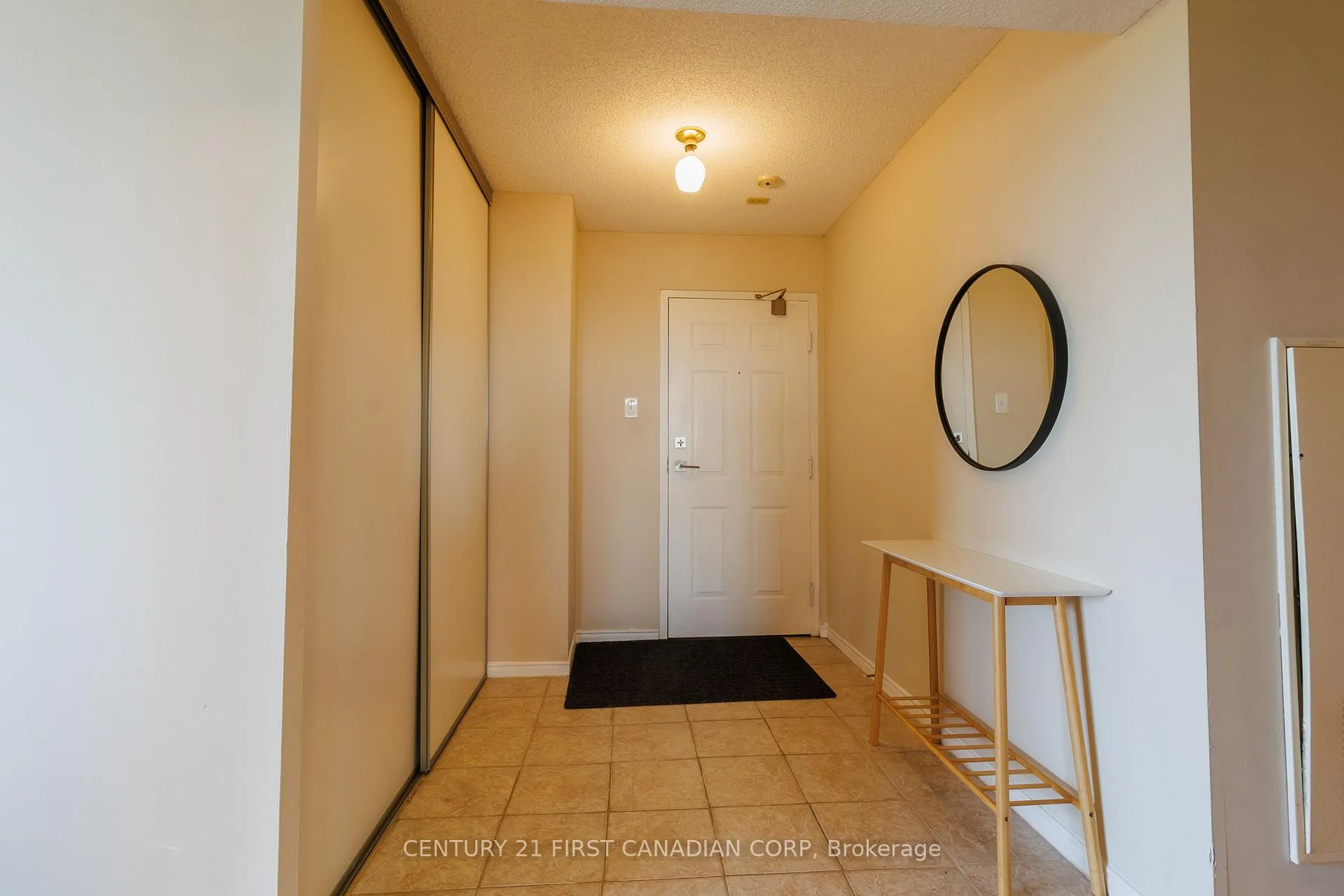 Photo 20 of Unit 1001, 30 Chapman Court, London, North I — HOMEH