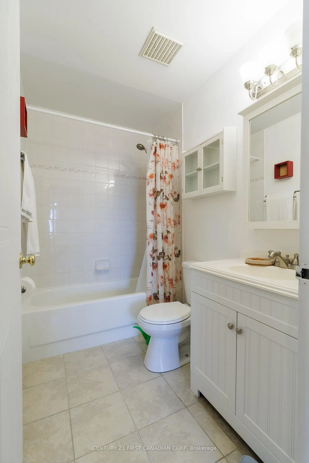 Photo 25 of Unit 1001, 30 Chapman Court, London, North I — HOMEH