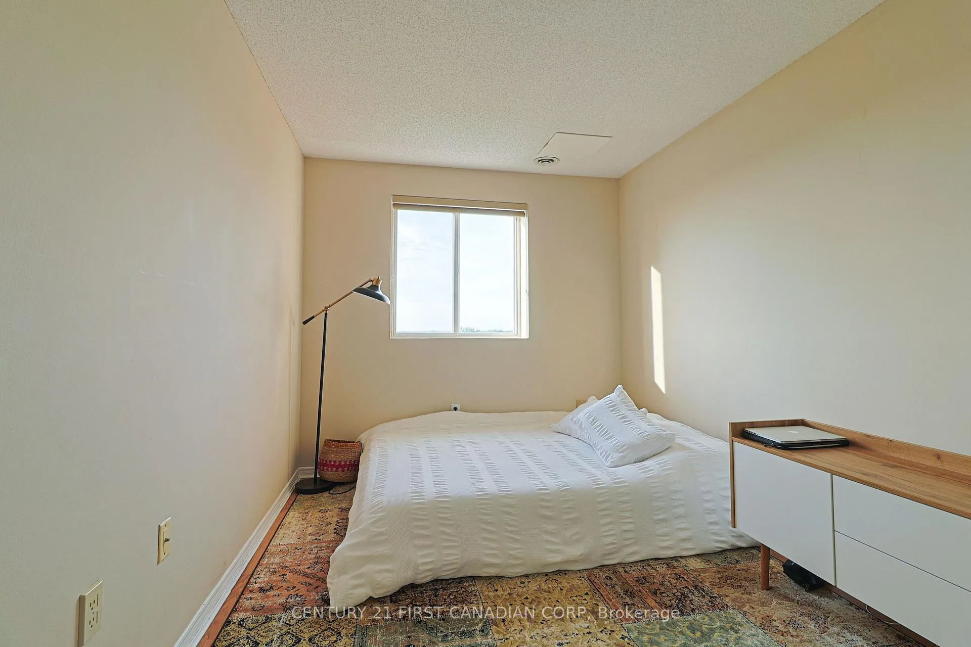 Photo 28 of Unit 1001, 30 Chapman Court, London, North I — HOMEH