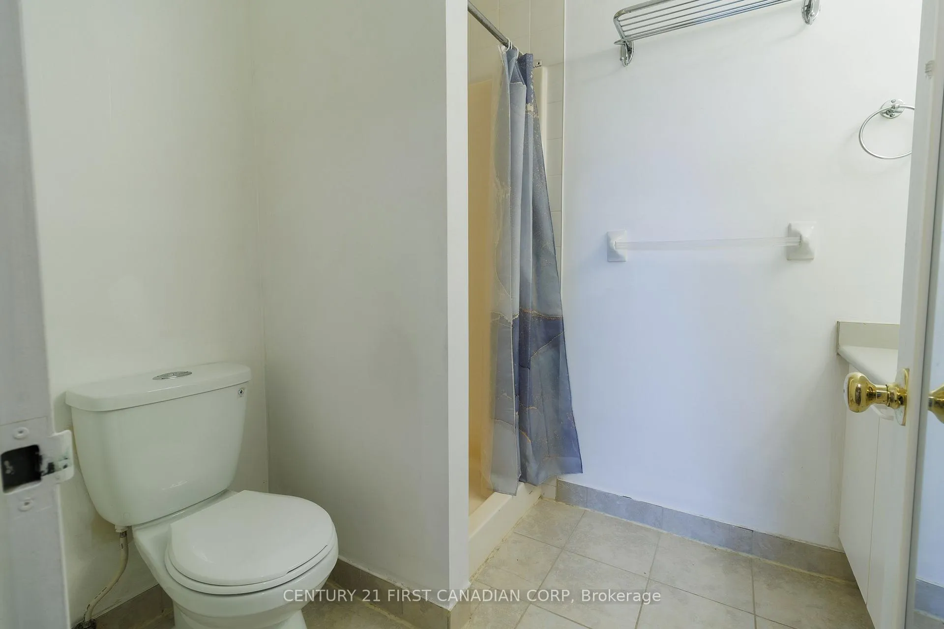 Photo 30 of Unit 1001, 30 Chapman Court, London, North I — HOMEH