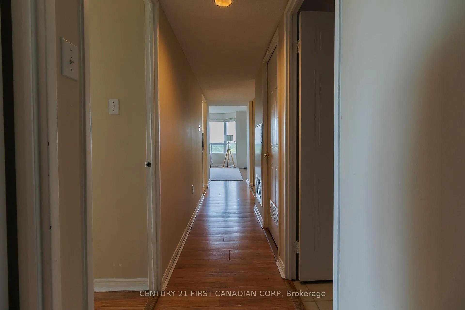 Photo 36 of Unit 1001, 30 Chapman Court, London, North I — HOMEH