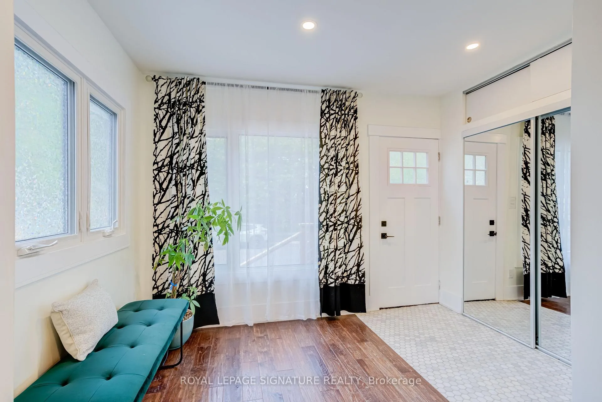 Photo 3 of 176 Barrington Avenue, Toronto, Crescent Town — HOMEH