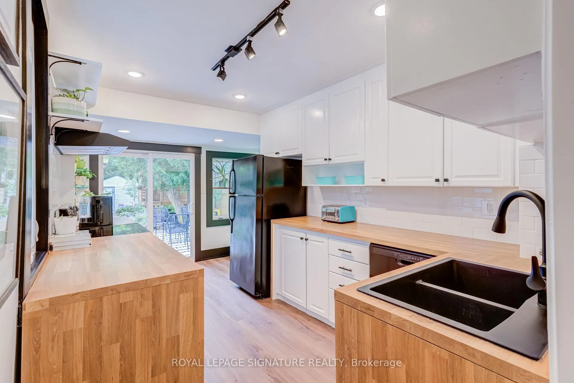 Photo 13 of 176 Barrington Avenue, Toronto, Crescent Town — HOMEH