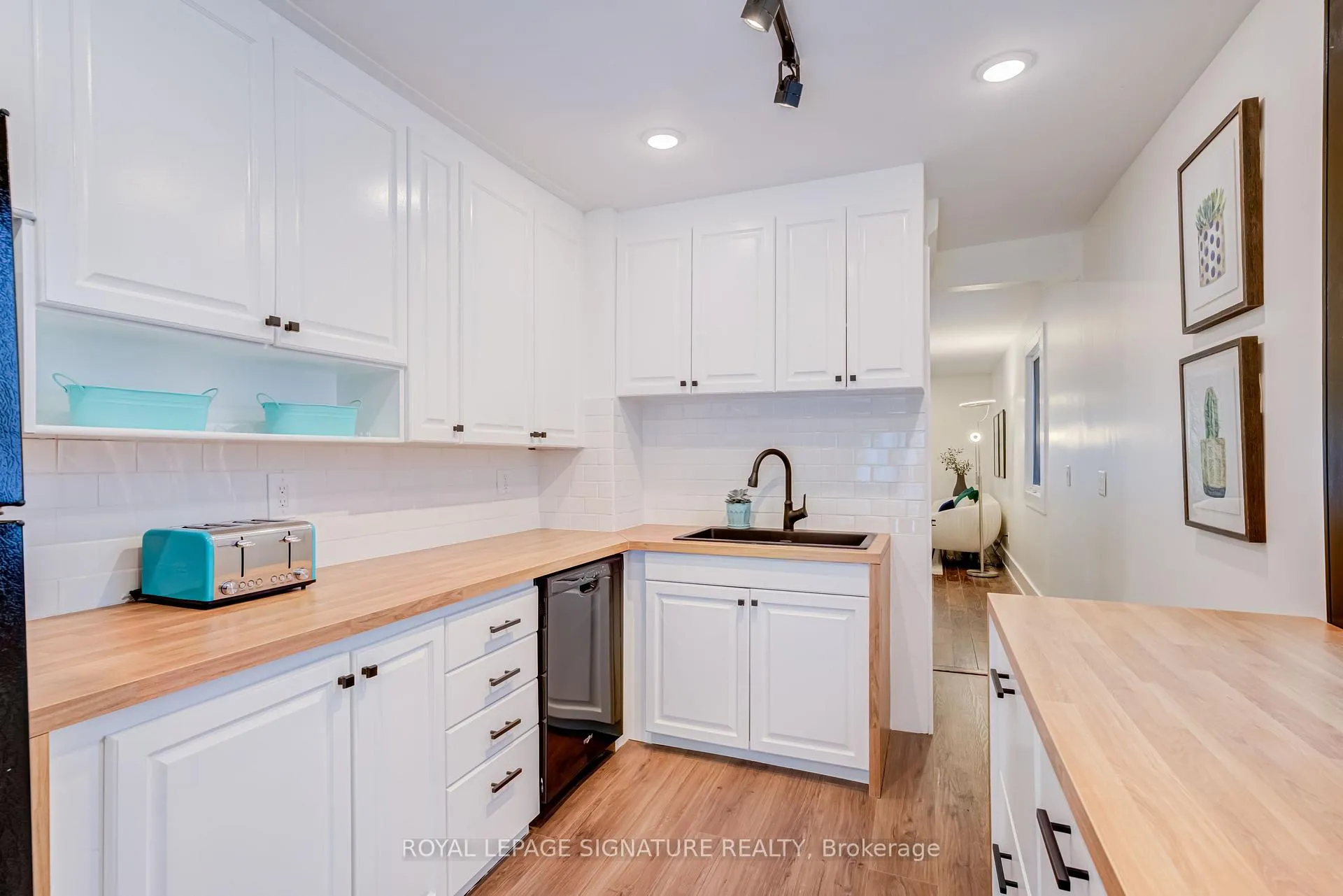 Photo 15 of 176 Barrington Avenue, Toronto, Crescent Town — HOMEH