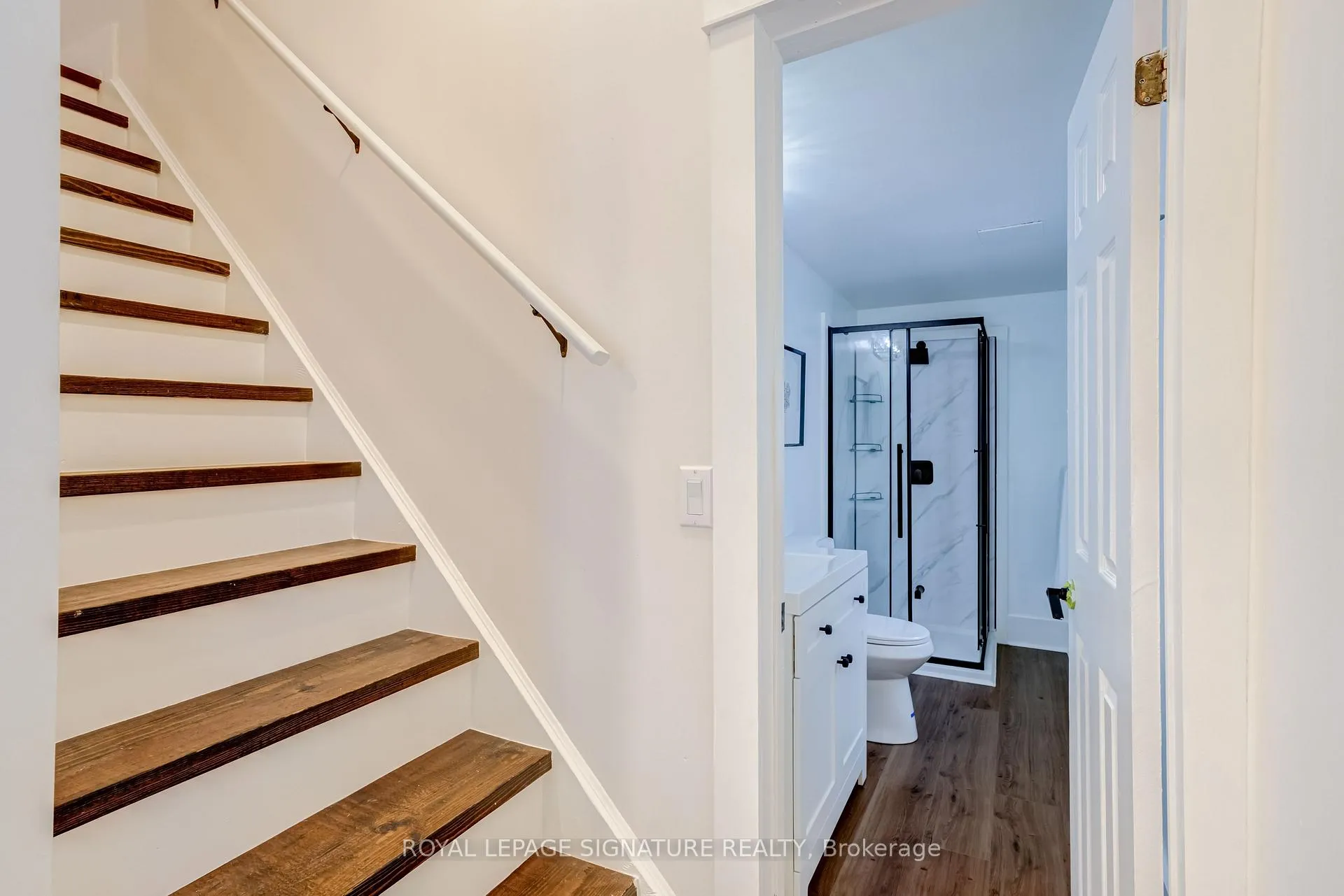 Photo 23 of 176 Barrington Avenue, Toronto, Crescent Town — HOMEH