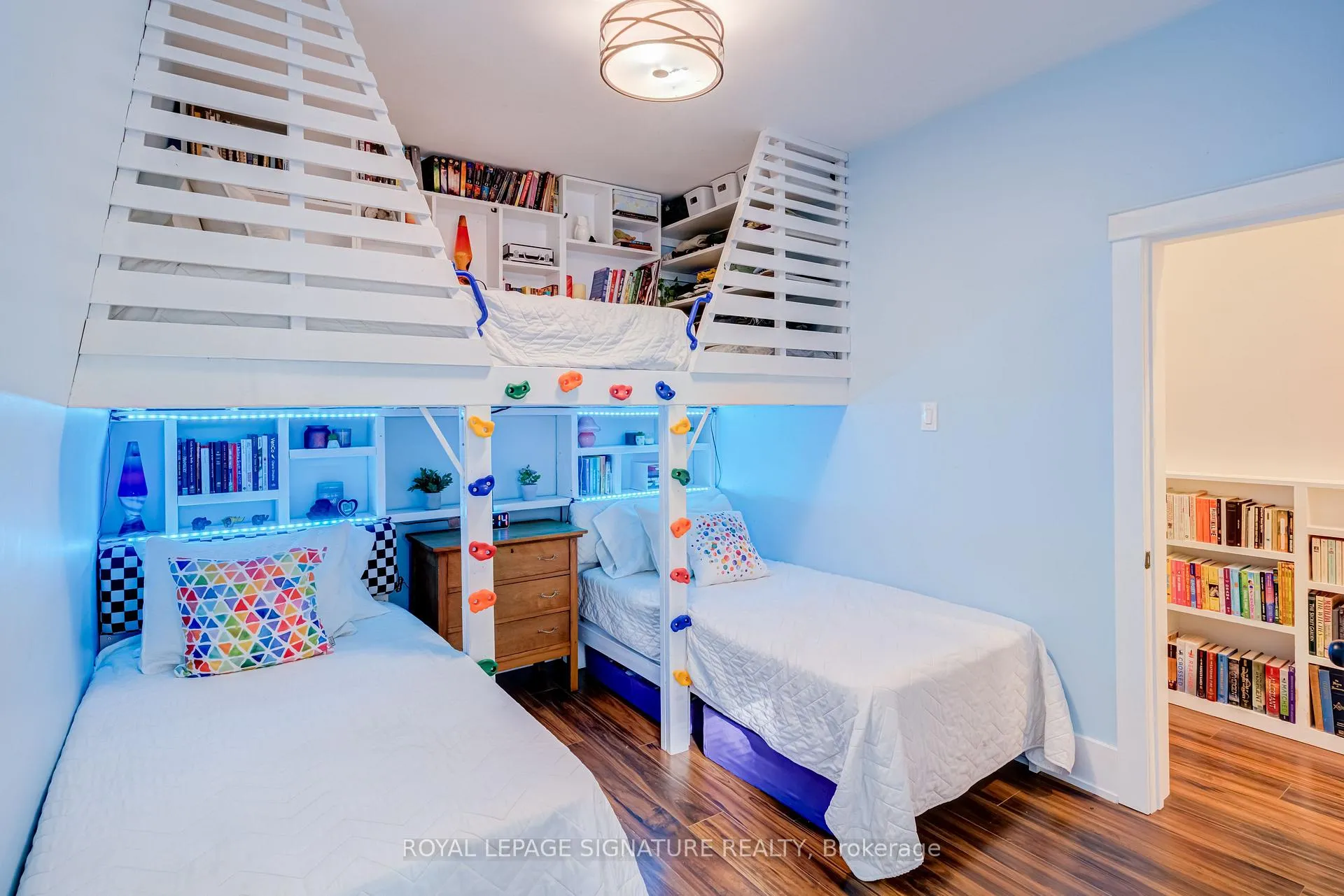 Photo 29 of 176 Barrington Avenue, Toronto, Crescent Town — HOMEH