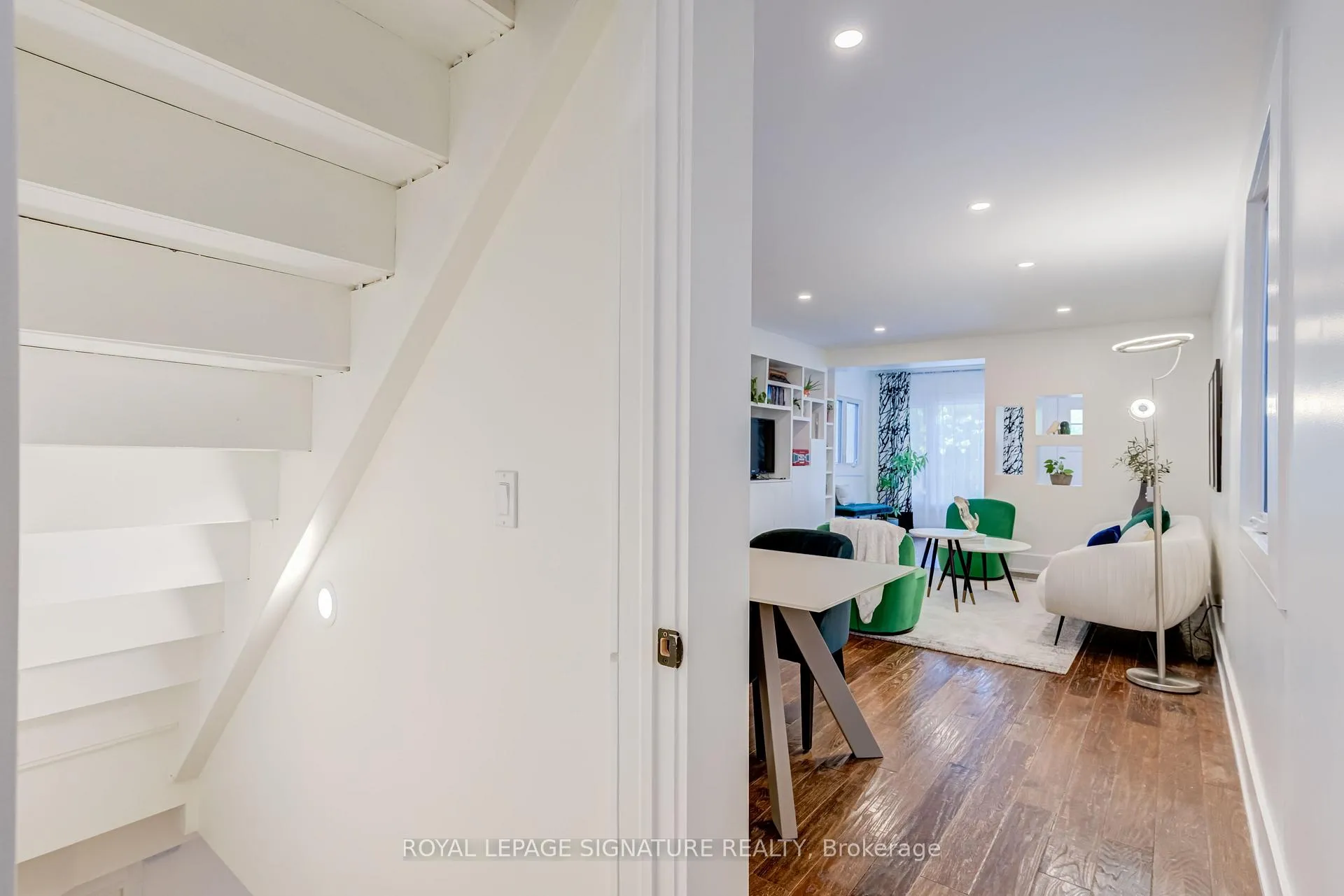 Photo 31 of 176 Barrington Avenue, Toronto, Crescent Town — HOMEH