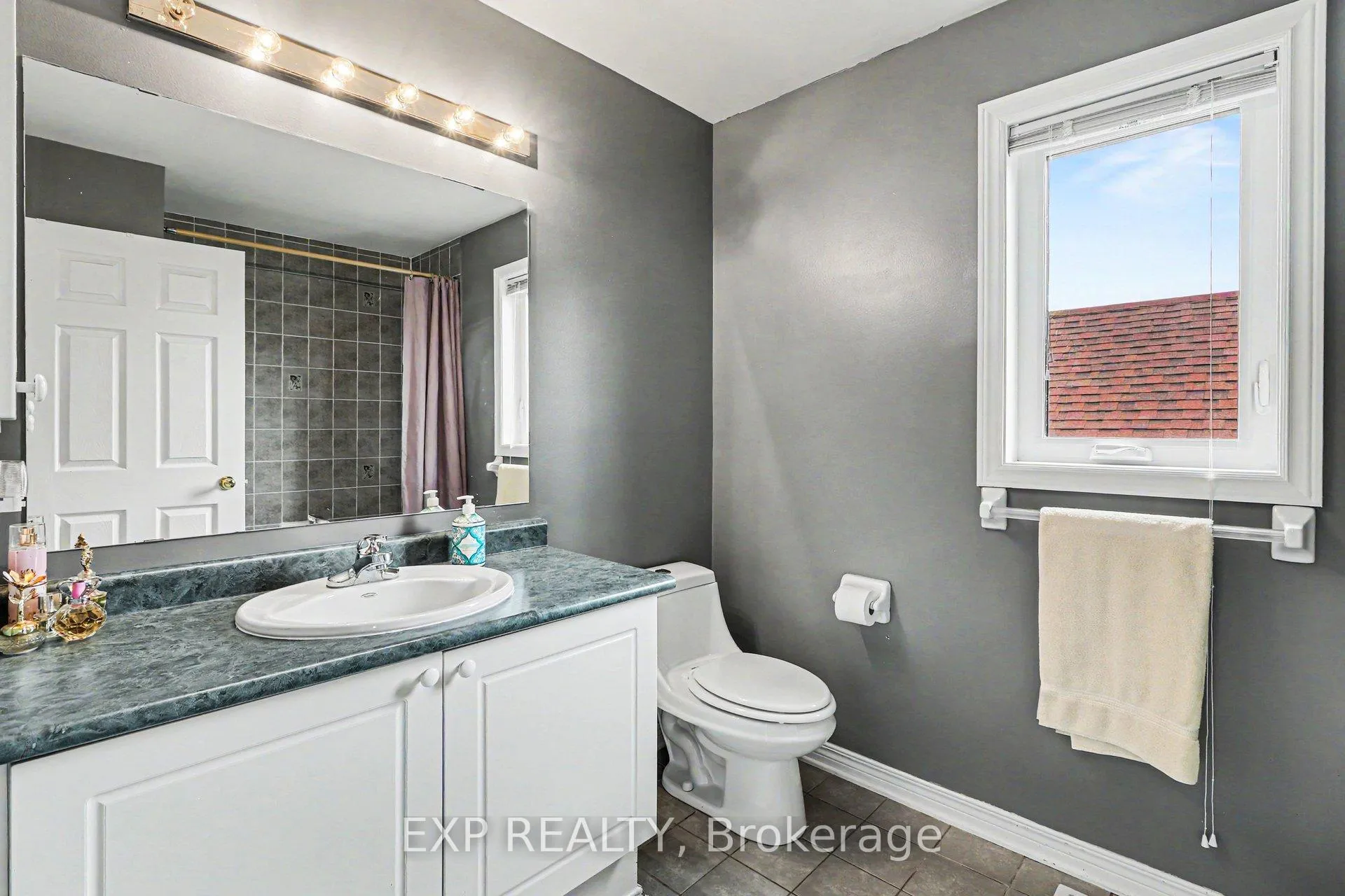 Photo 15 of 235 Station Boulevard, Ottawa, Riverview Park — HOMEH