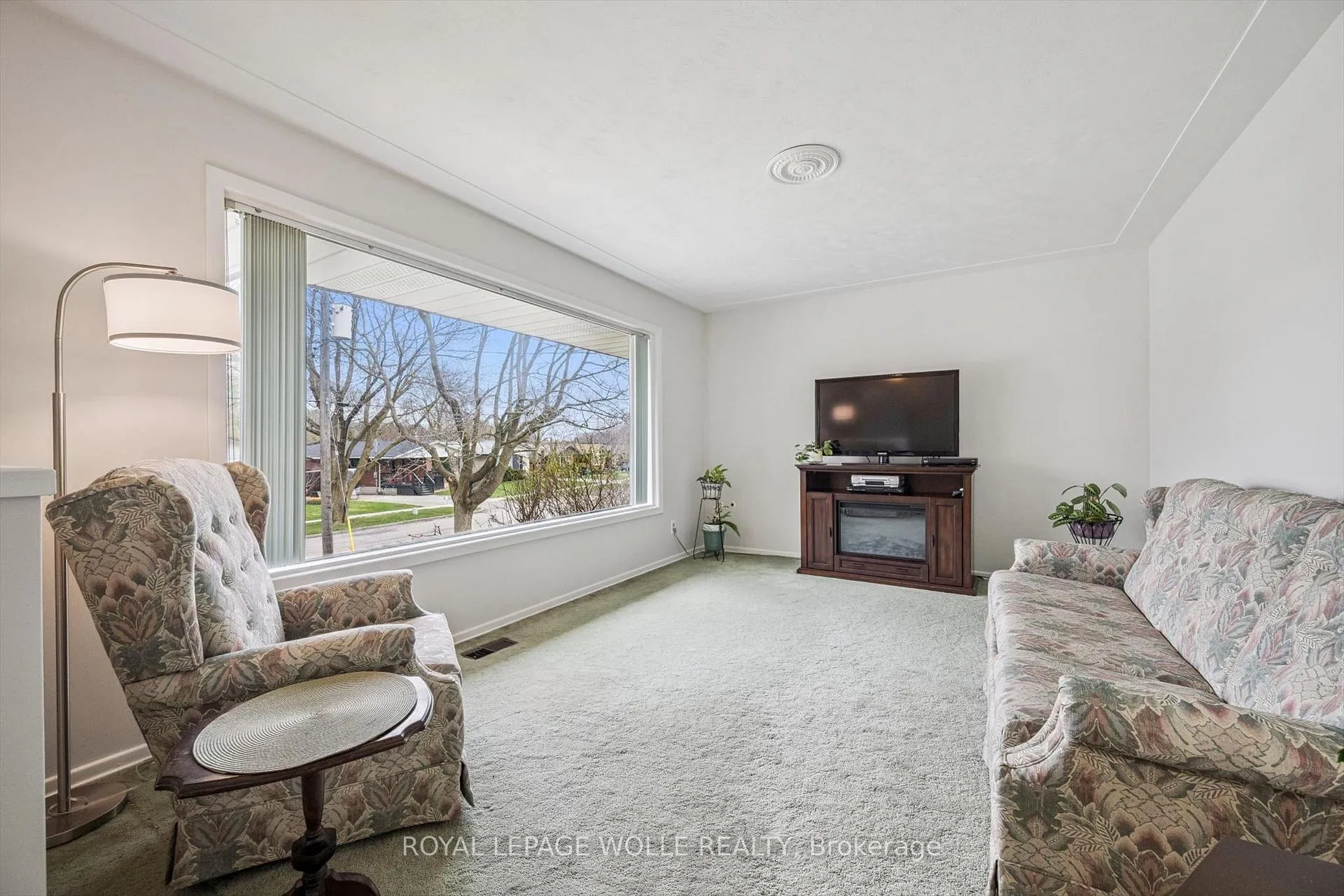 Photo 5 of 106 Ruskview Road, Kitchener — HOMEH
