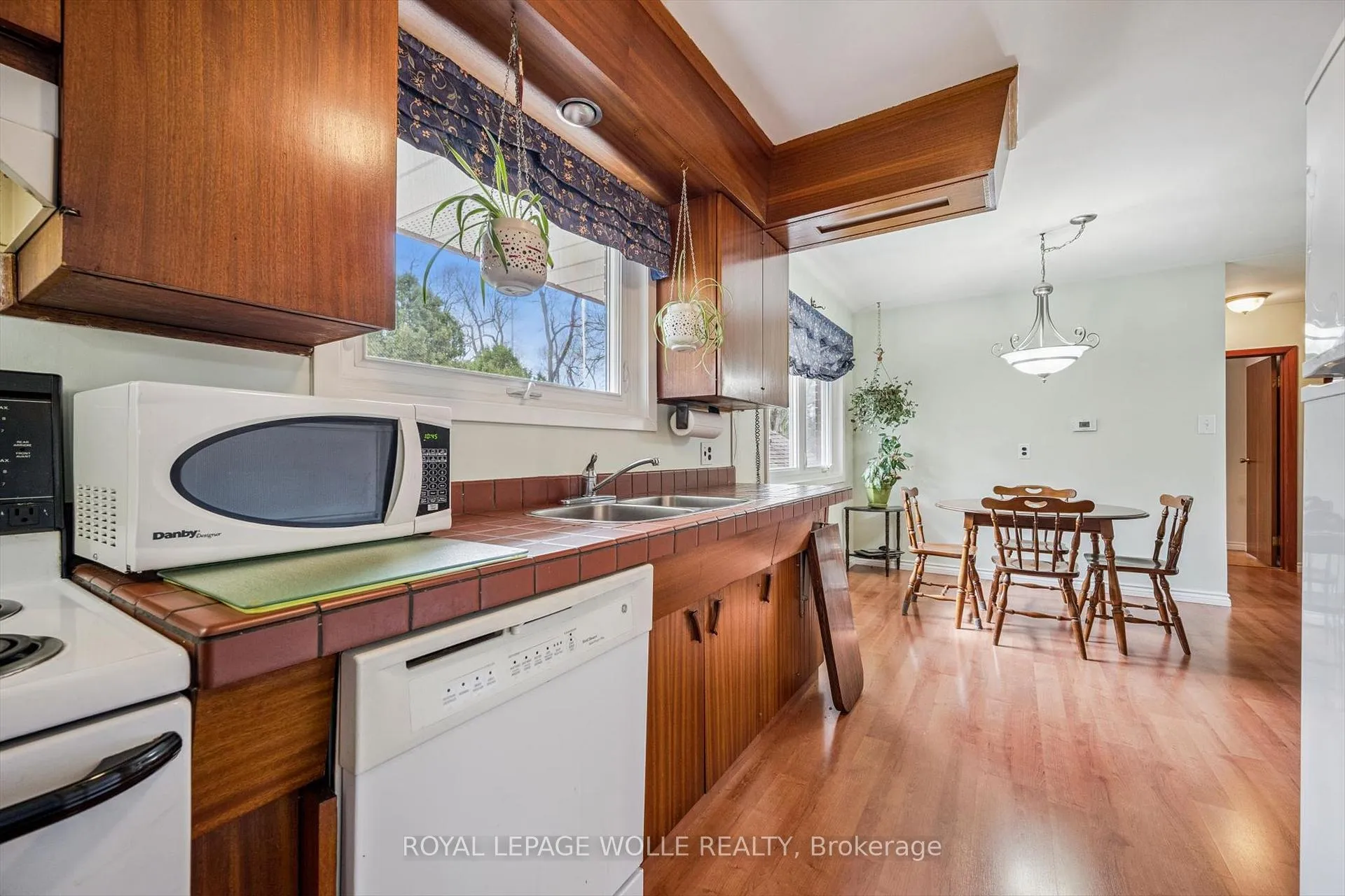 Photo 11 of 106 Ruskview Road, Kitchener — HOMEH