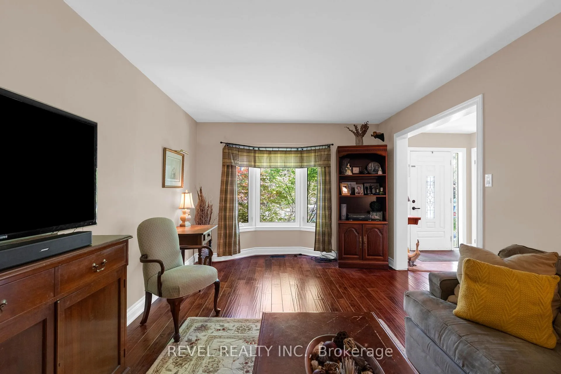 Photo 5 of 33 Falling Brook Drive, Barrie, Bayshore — HOMEH