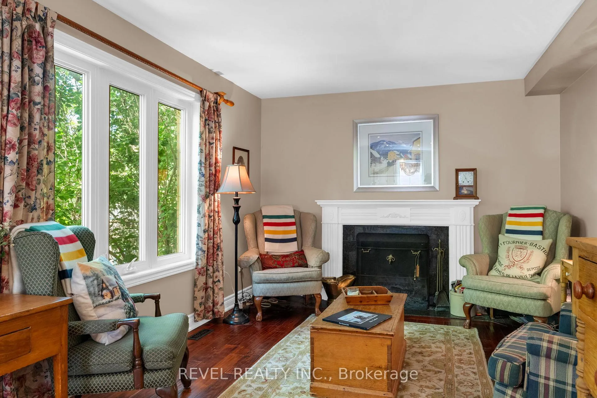 Photo 11 of 33 Falling Brook Drive, Barrie, Bayshore — HOMEH