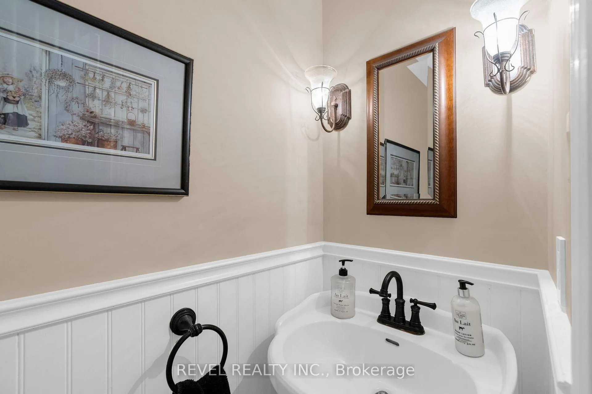 Photo 13 of 33 Falling Brook Drive, Barrie, Bayshore — HOMEH