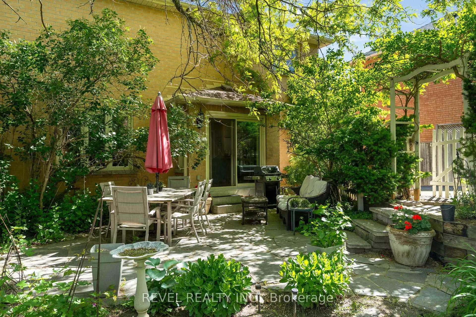 Photo 27 of 33 Falling Brook Drive, Barrie, Bayshore — HOMEH