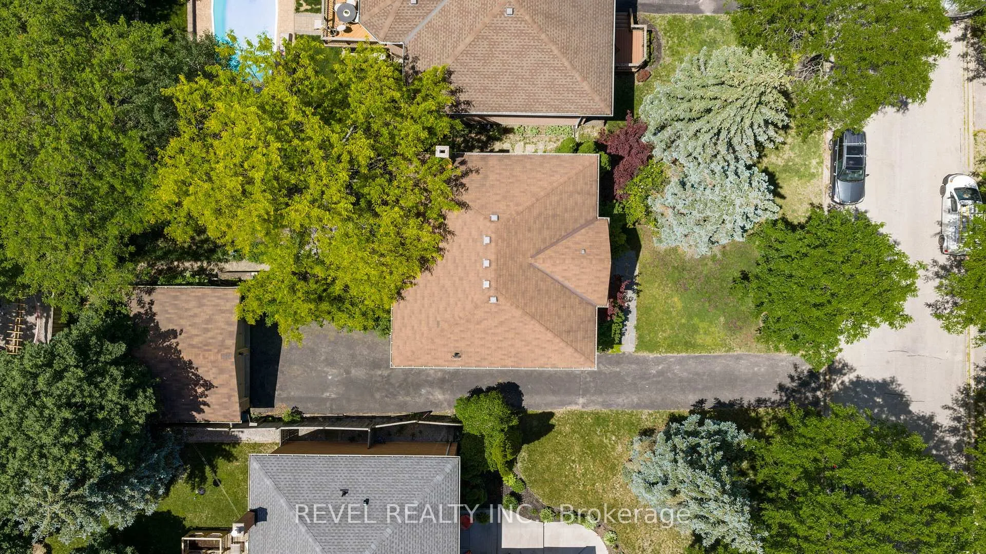 Photo 30 of 33 Falling Brook Drive, Barrie, Bayshore — HOMEH