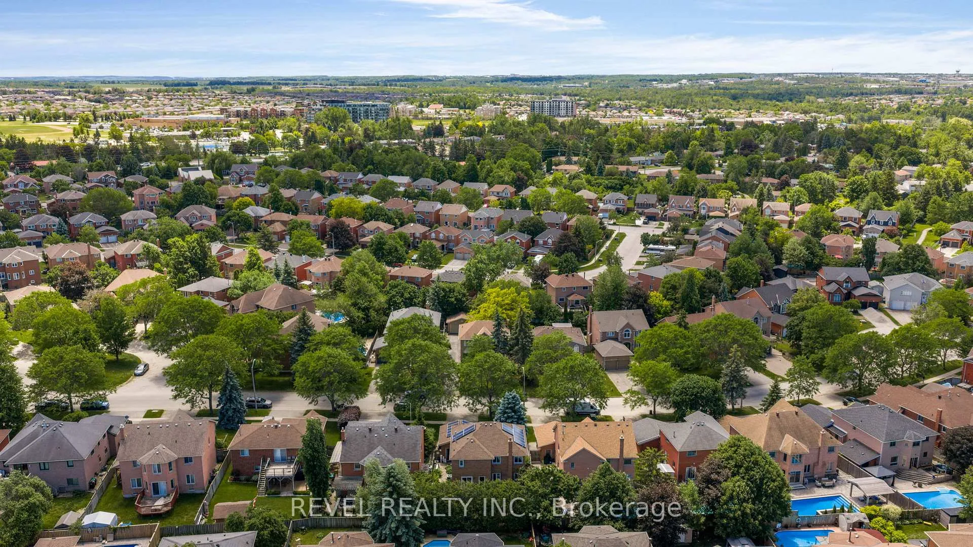 Photo 32 of 33 Falling Brook Drive, Barrie, Bayshore — HOMEH