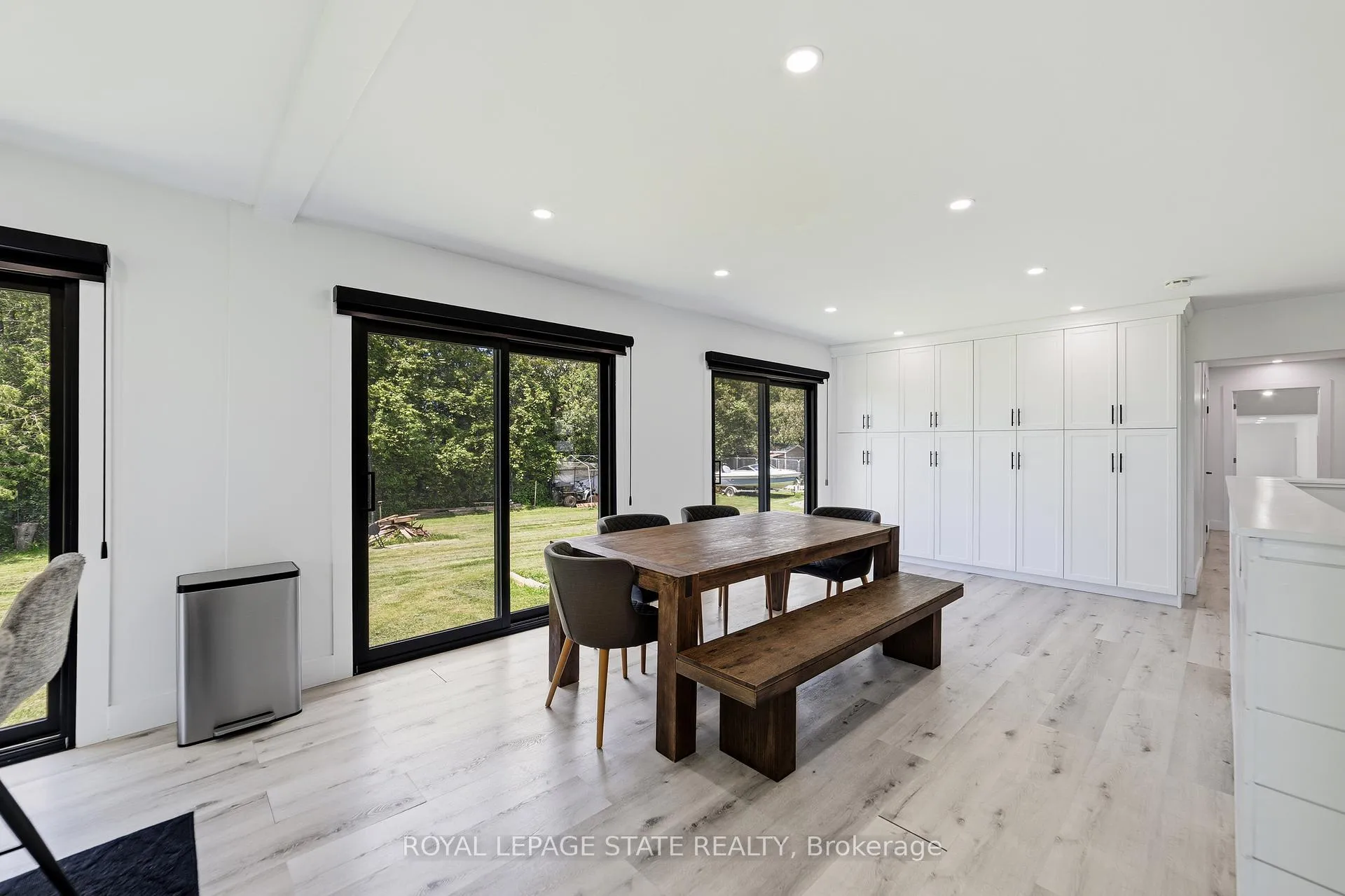 Photo 10 of 424 52 Highway S, Hamilton, Rural Ancaster — HOMEH