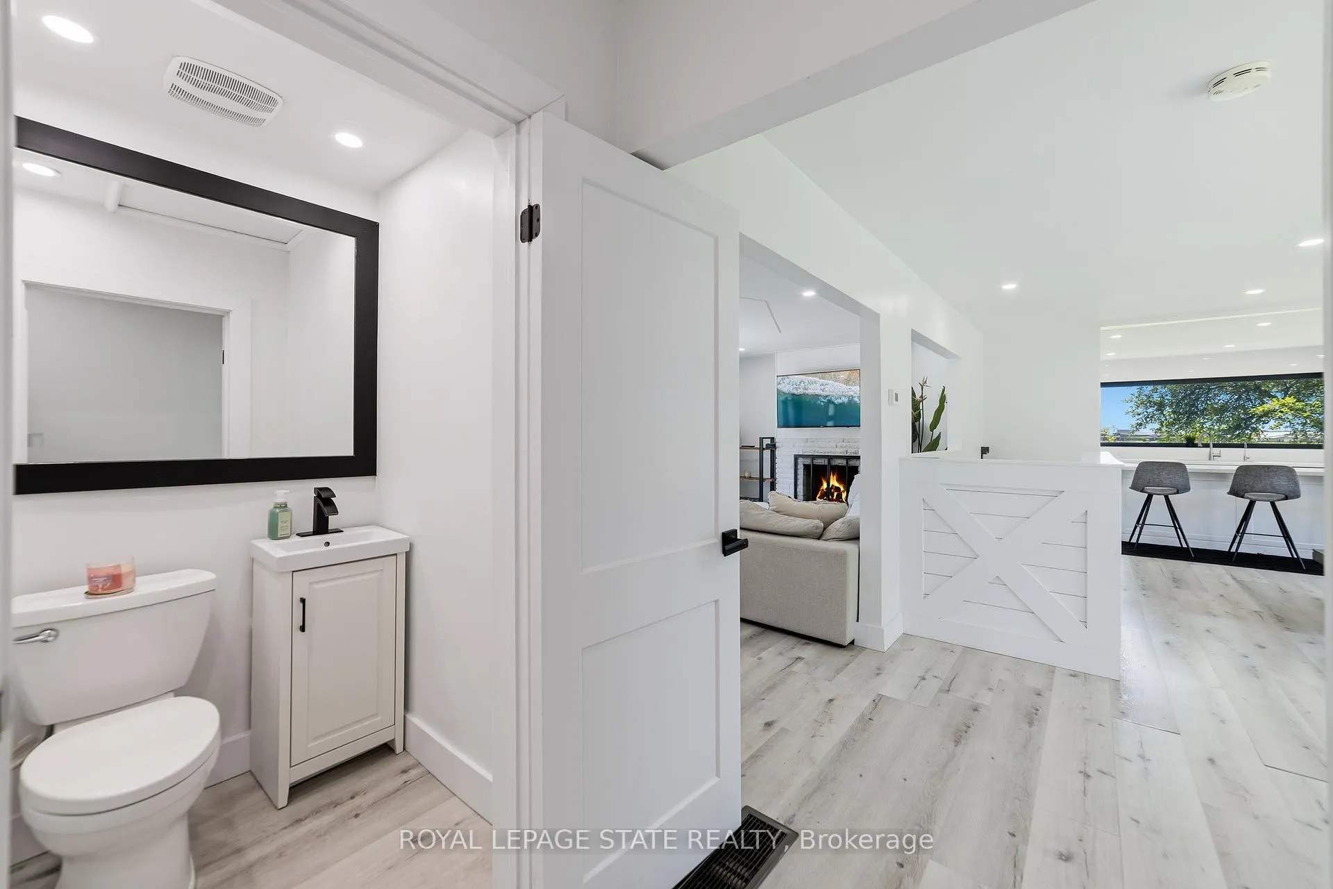 Photo 16 of 424 52 Highway S, Hamilton, Rural Ancaster — HOMEH