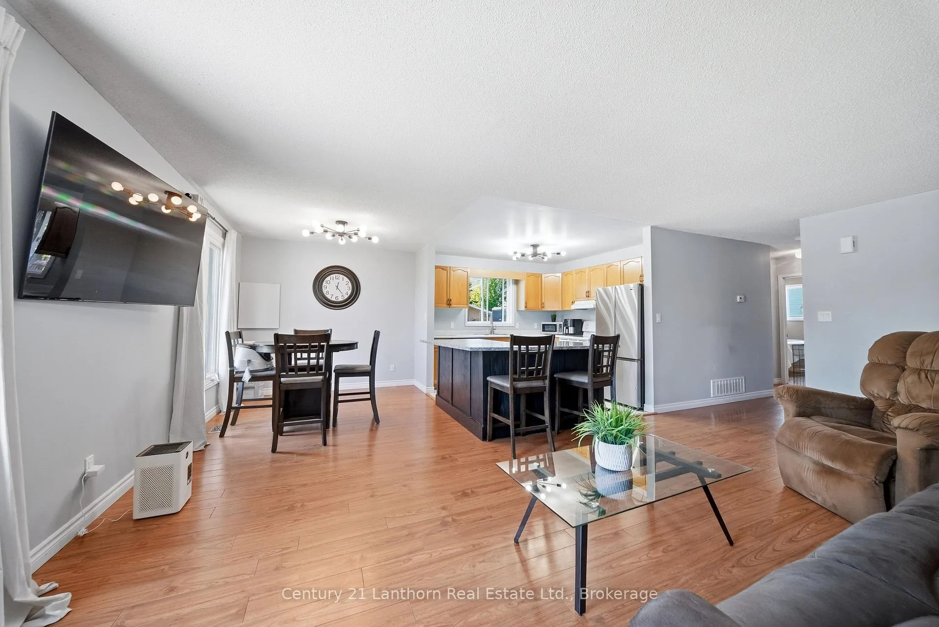 Photo 4 of 38 Alfred Street, Quinte West, Trenton Ward — HOMEH