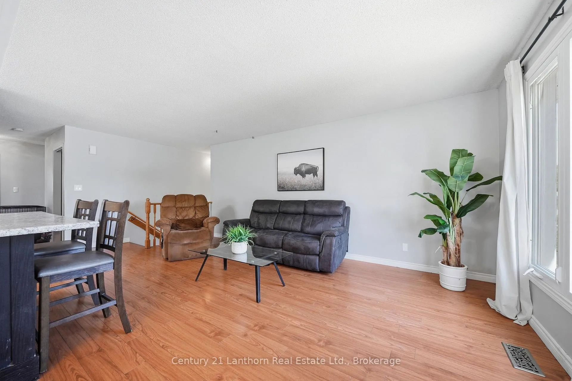 Photo 5 of 38 Alfred Street, Quinte West, Trenton Ward — HOMEH