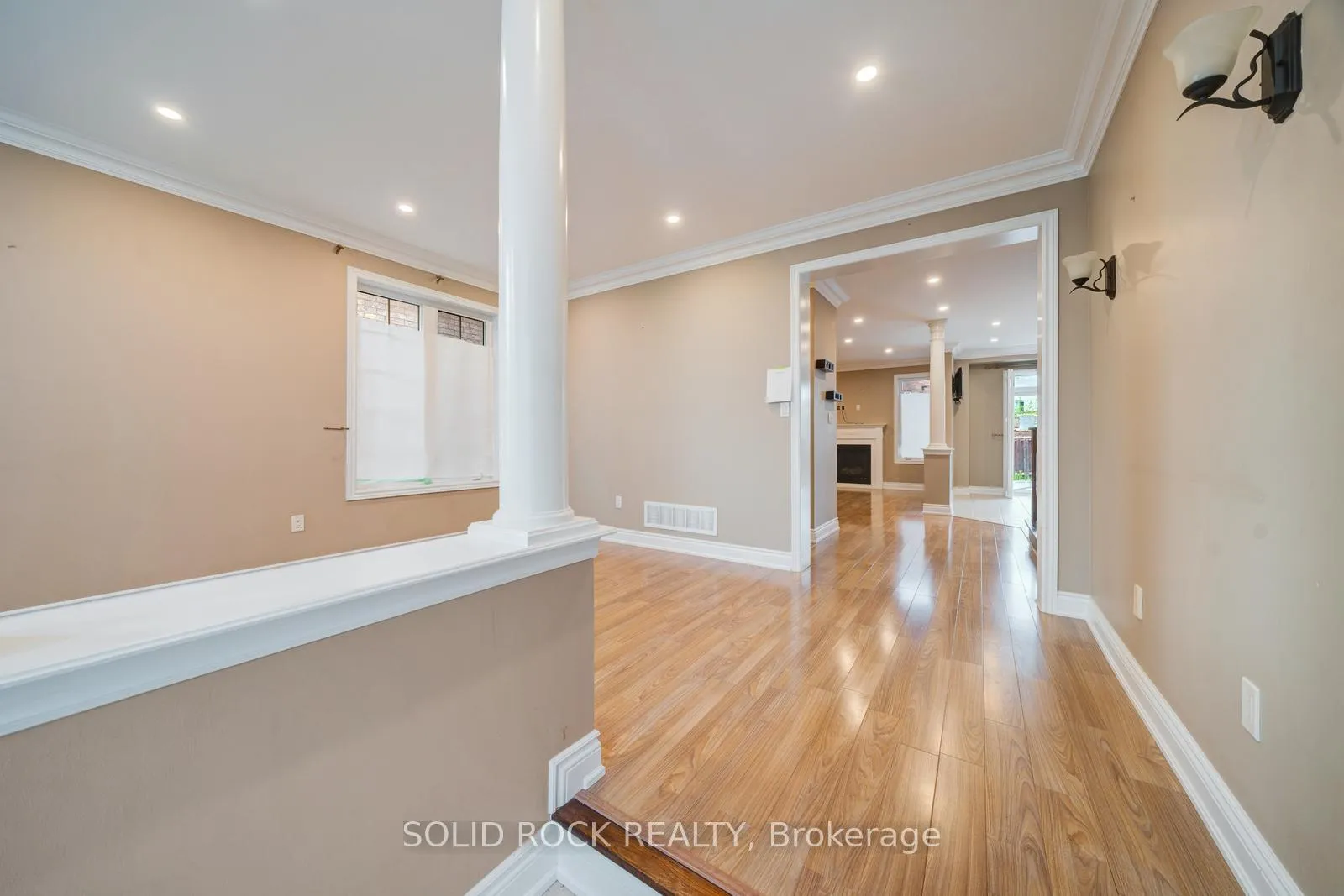 Photo 4 of 32 Albert Roffey Crescent, Markham, Box Grove — HOMEH