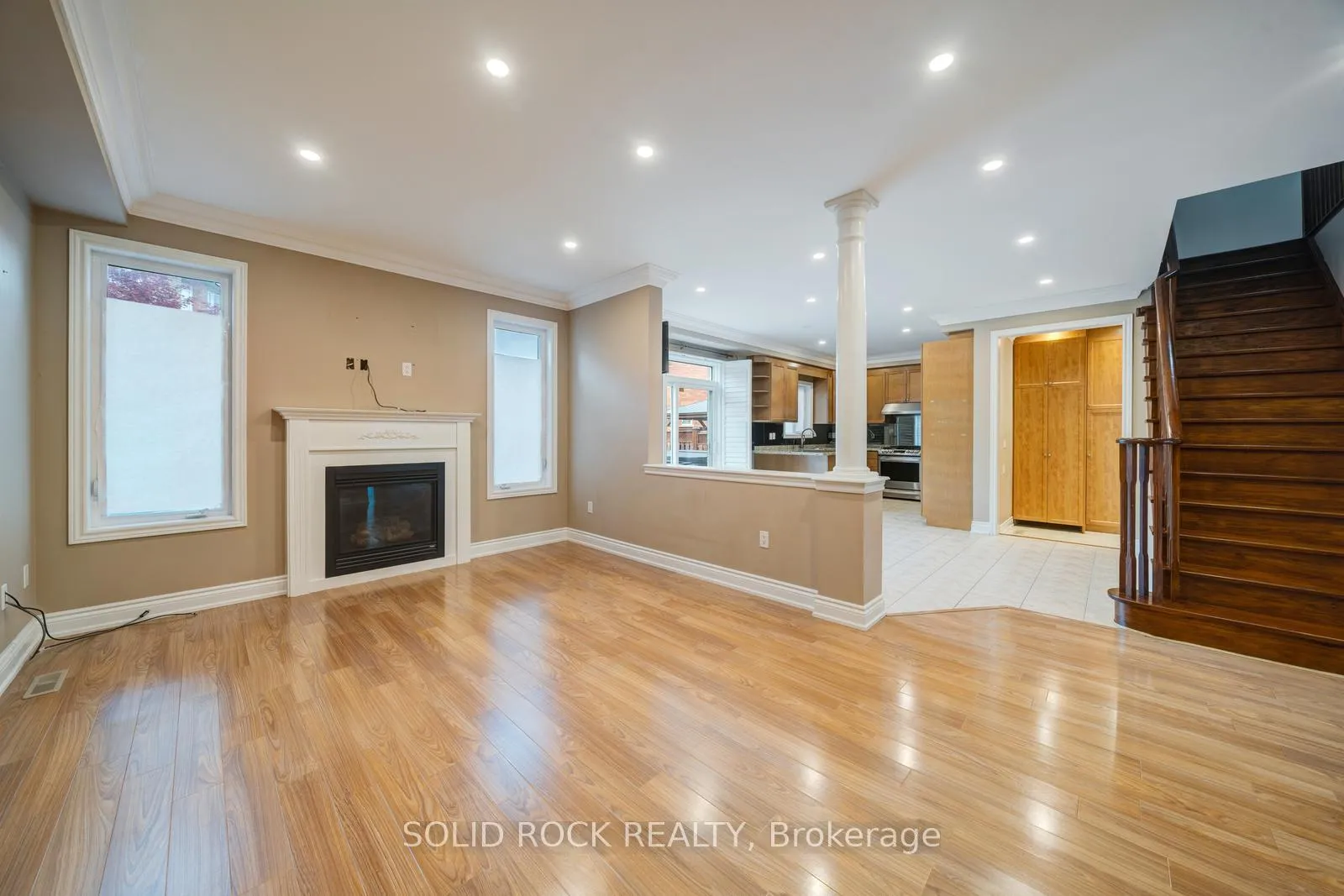 Photo 12 of 32 Albert Roffey Crescent, Markham, Box Grove — HOMEH