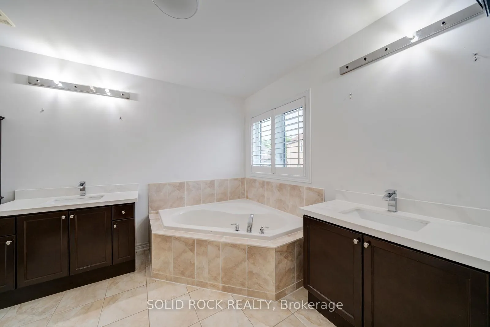 Photo 20 of 32 Albert Roffey Crescent, Markham, Box Grove — HOMEH