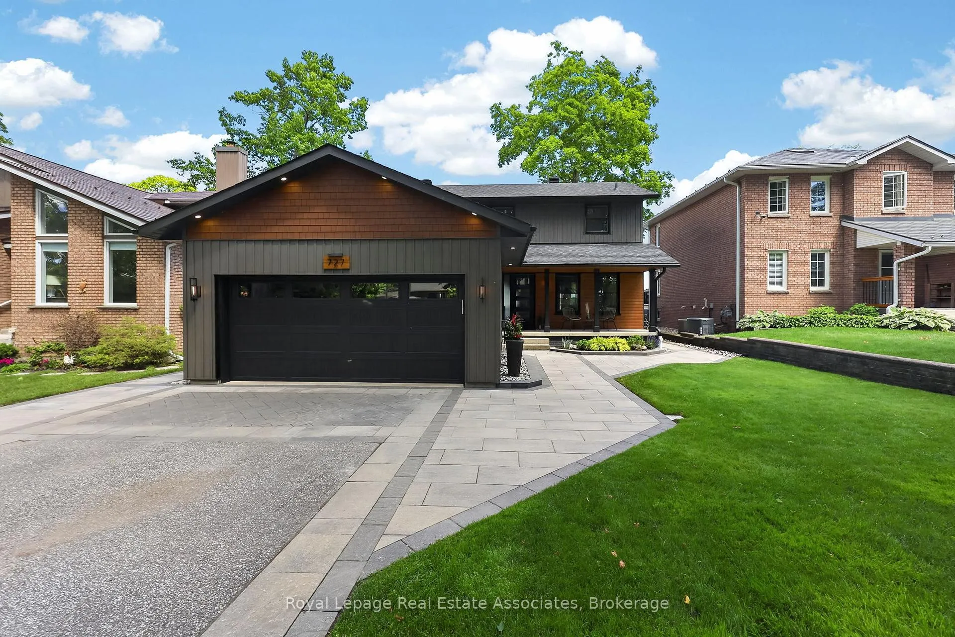 Photo 2 of 727 Broadview Avenue, Orillia — HOMEH
