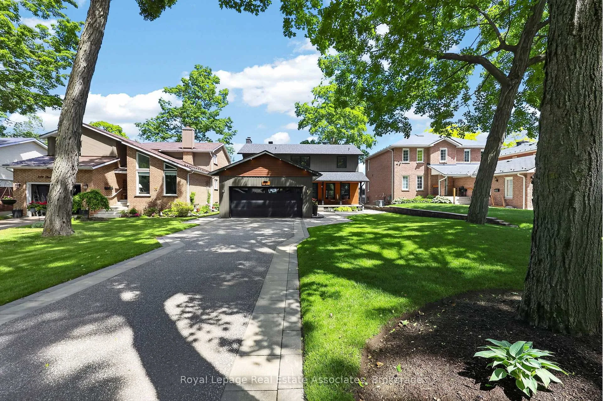Photo 3 of 727 Broadview Avenue, Orillia — HOMEH