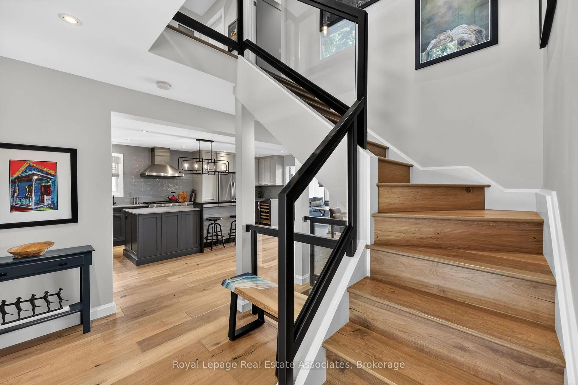 Photo 6 of 727 Broadview Avenue, Orillia — HOMEH