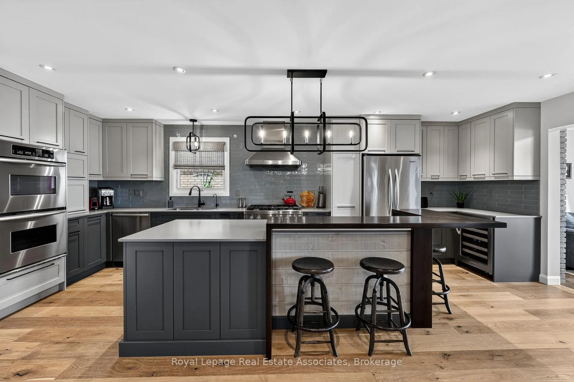 Photo 7 of 727 Broadview Avenue, Orillia — HOMEH