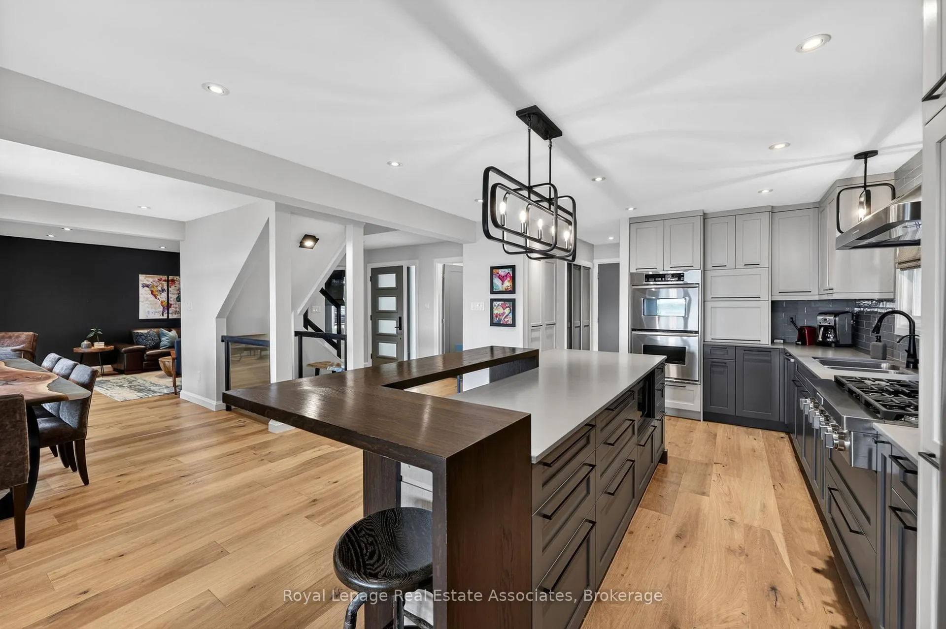 Photo 8 of 727 Broadview Avenue, Orillia — HOMEH