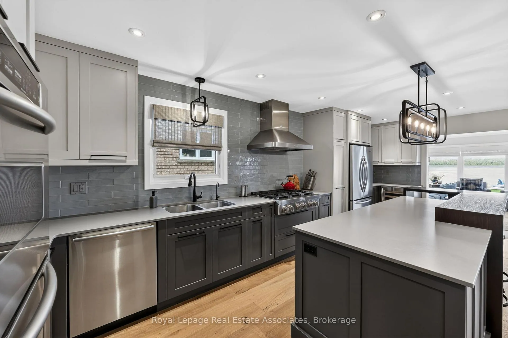 Photo 9 of 727 Broadview Avenue, Orillia — HOMEH