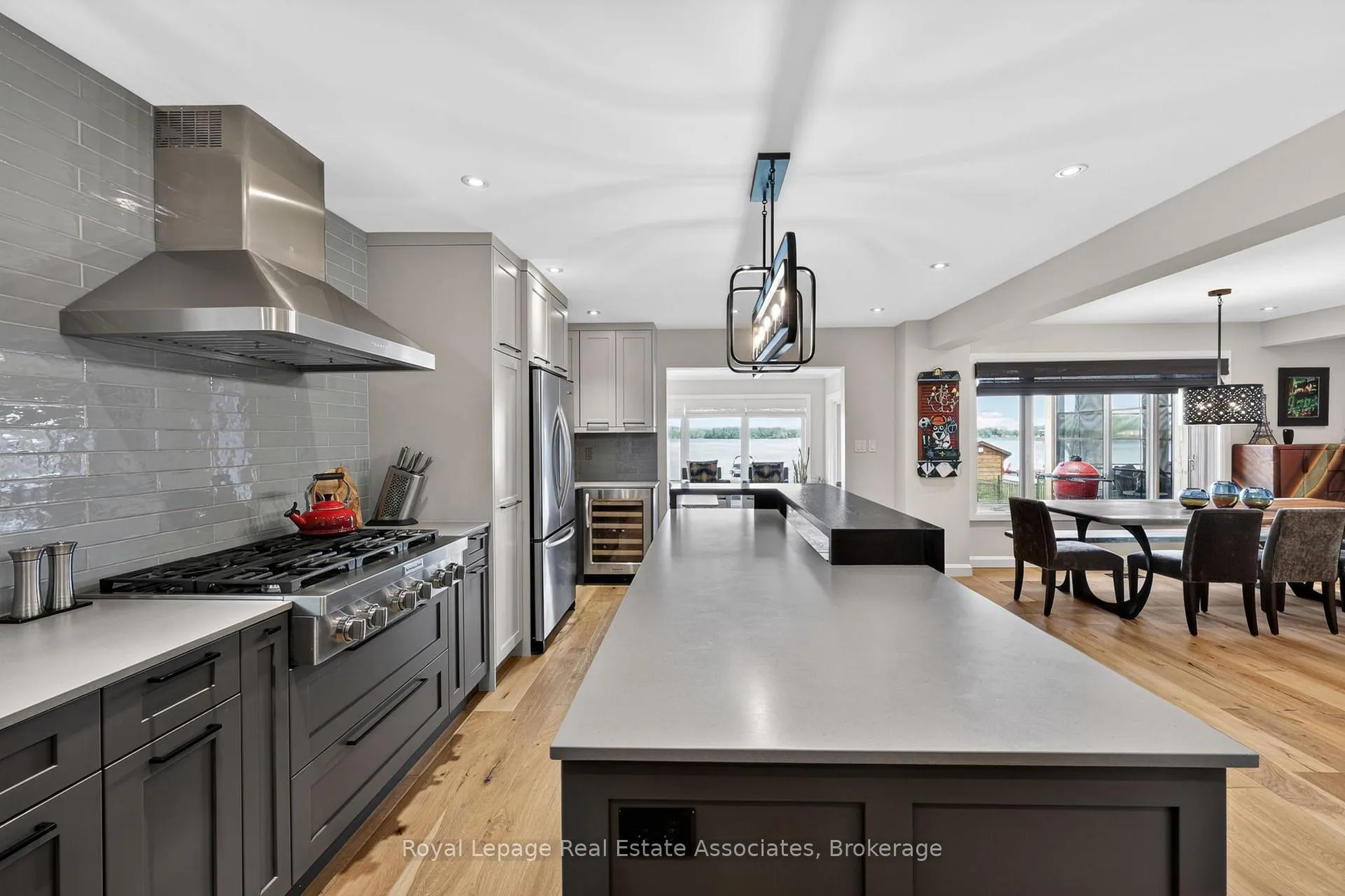 Photo 10 of 727 Broadview Avenue, Orillia — HOMEH