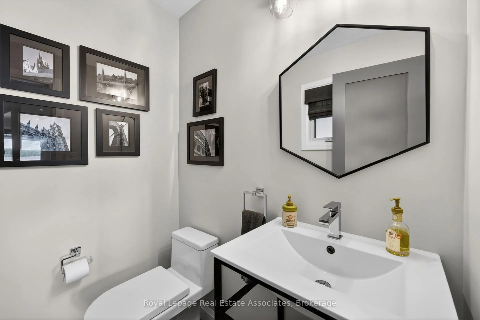 Photo 20 of 727 Broadview Avenue, Orillia — HOMEH
