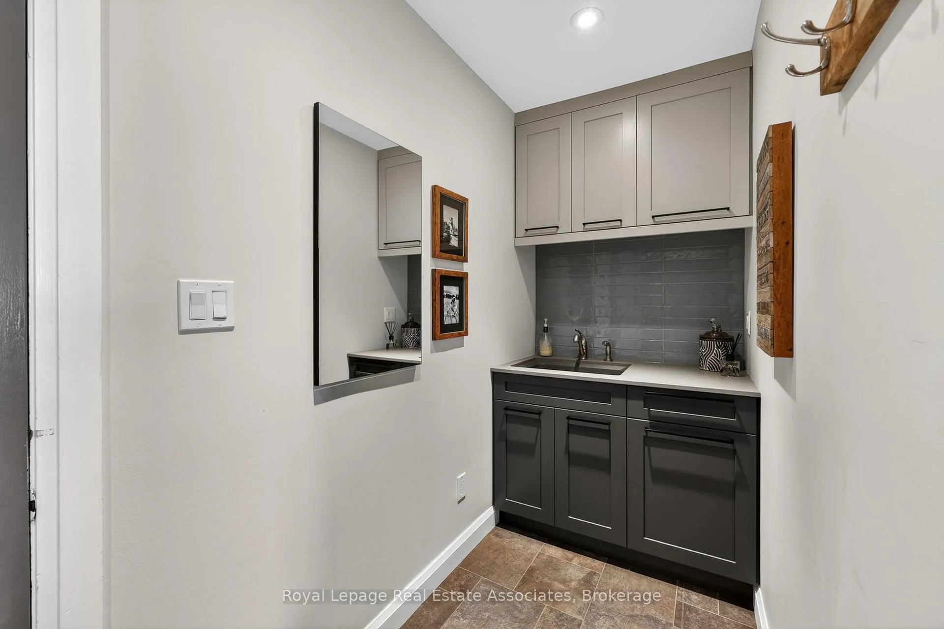 Photo 21 of 727 Broadview Avenue, Orillia — HOMEH