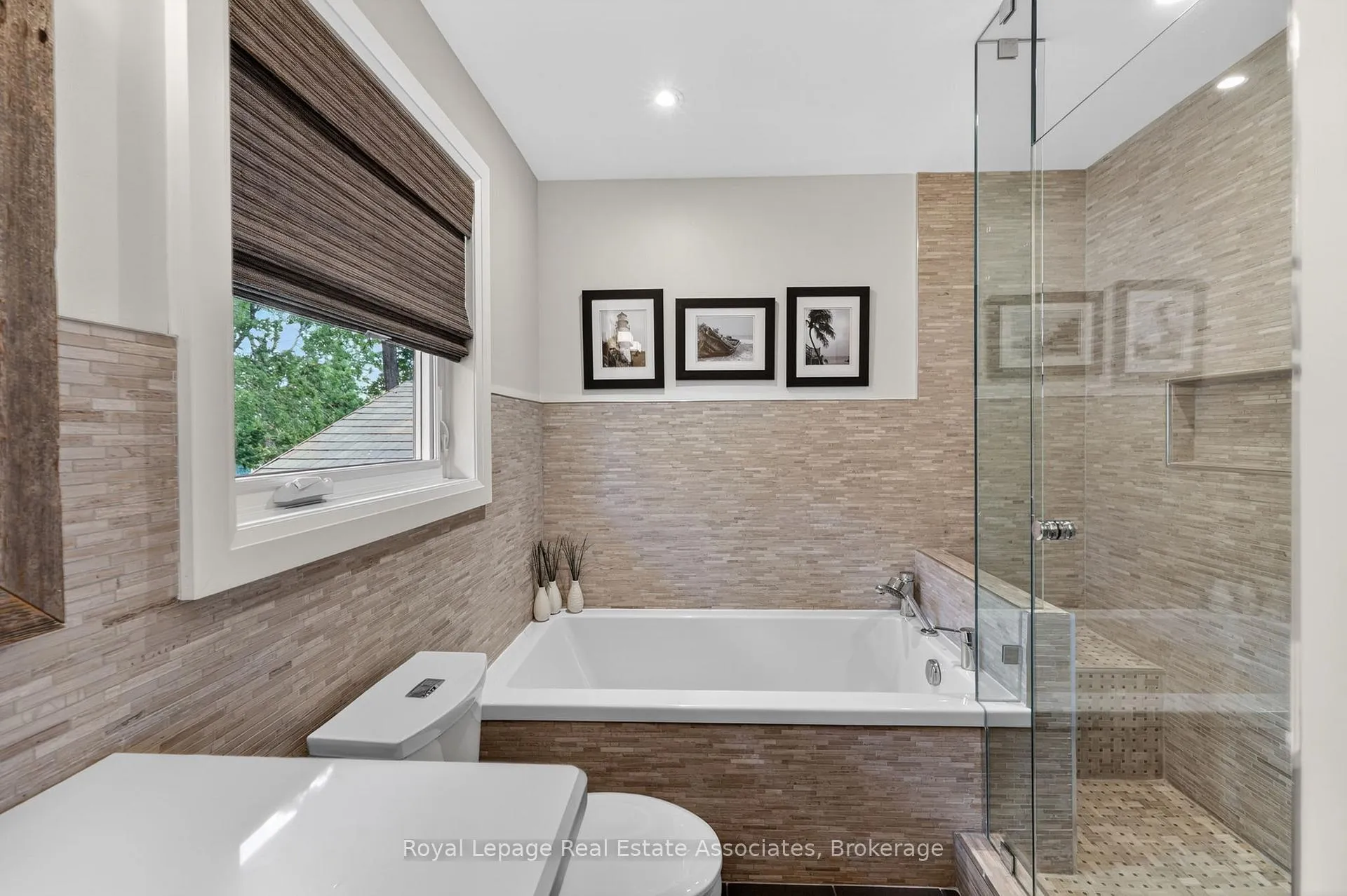 Photo 30 of 727 Broadview Avenue, Orillia — HOMEH