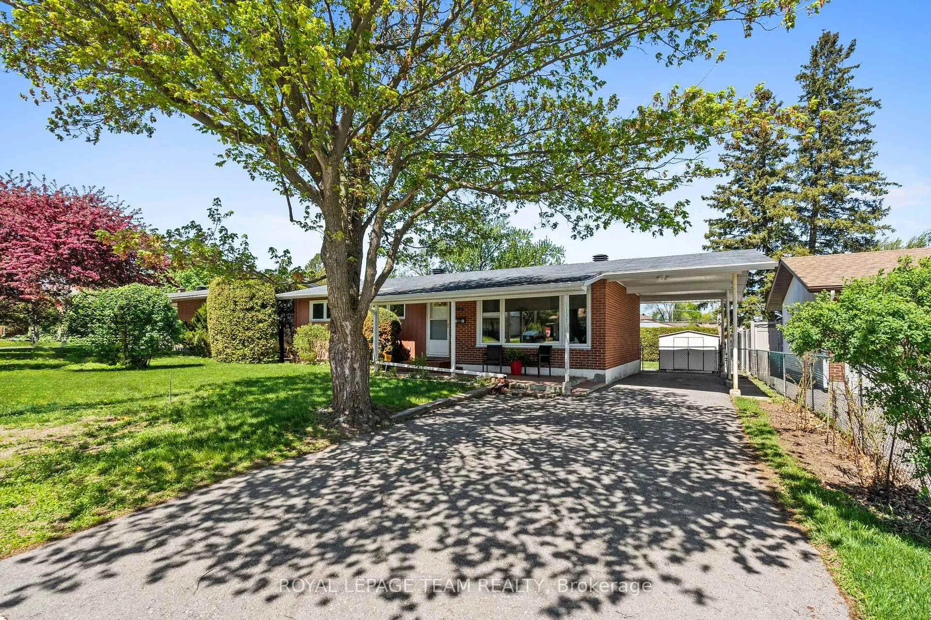 Front of 1131 Deer Park Road