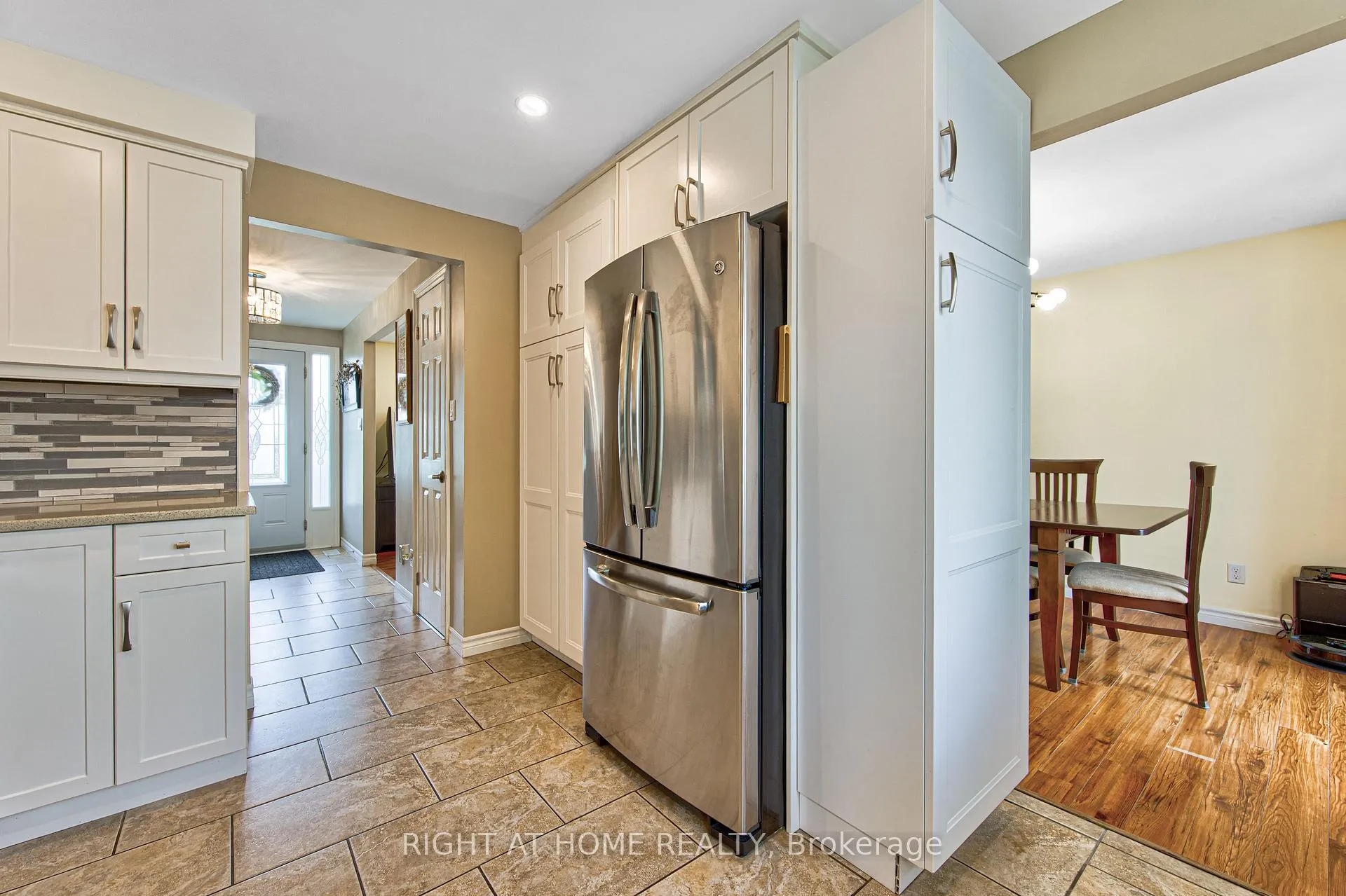 Photo 16 of 399 Grand River Boulevard, Kitchener, Grand River South — HOMEH