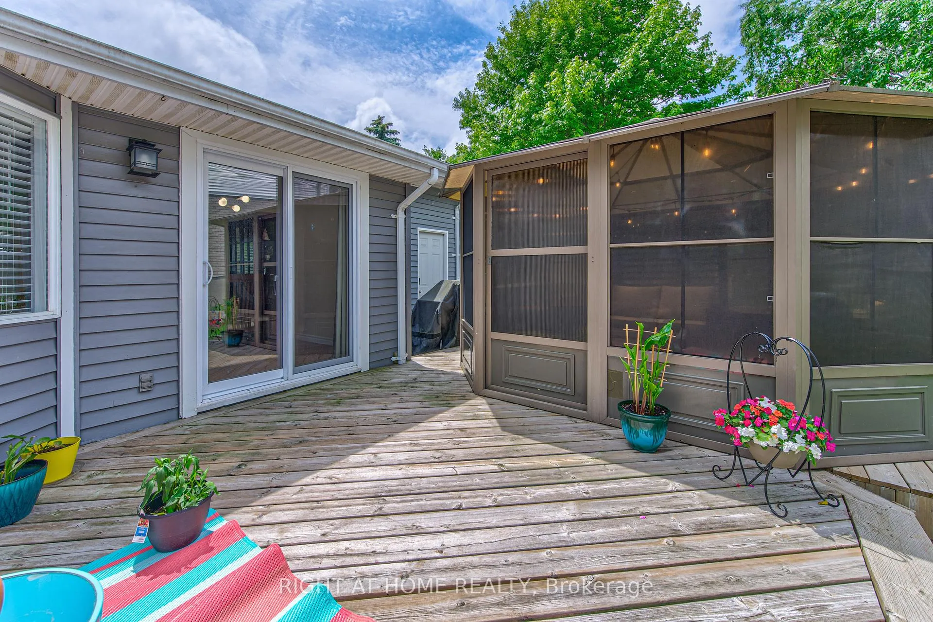 Photo 33 of 399 Grand River Boulevard, Kitchener, Grand River South — HOMEH