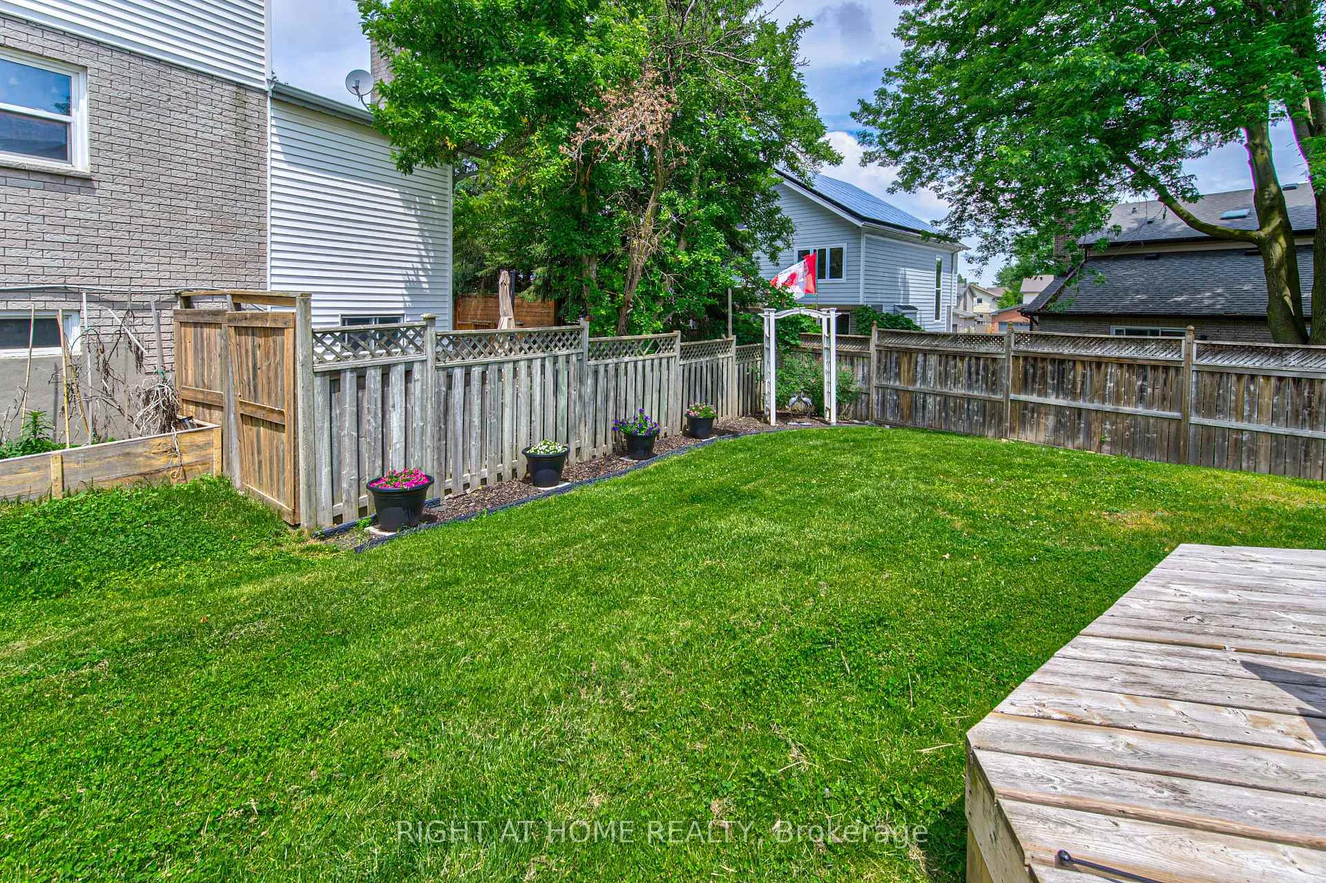 Photo 36 of 399 Grand River Boulevard, Kitchener, Grand River South — HOMEH