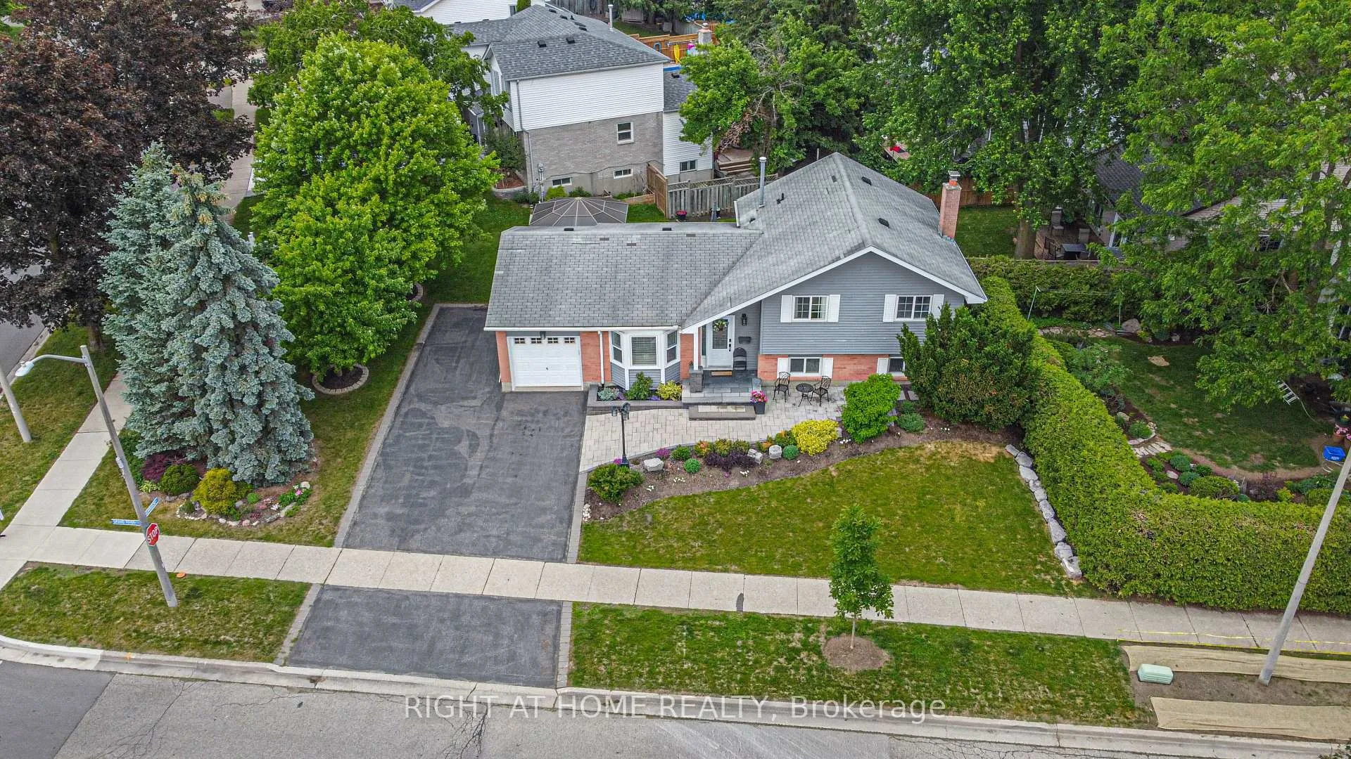 Photo 39 of 399 Grand River Boulevard, Kitchener, Grand River South — HOMEH