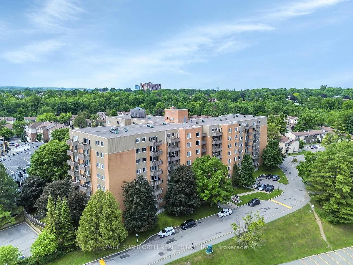 Photo 2 of Unit 819, 1599 Lassiter Terrace, Ottawa, Beaconwood — HOMEH