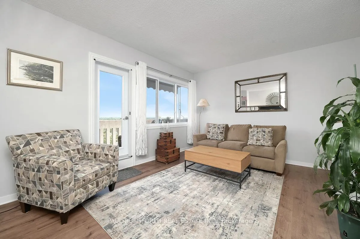 Photo 4 of Unit 819, 1599 Lassiter Terrace, Ottawa, Beaconwood — HOMEH